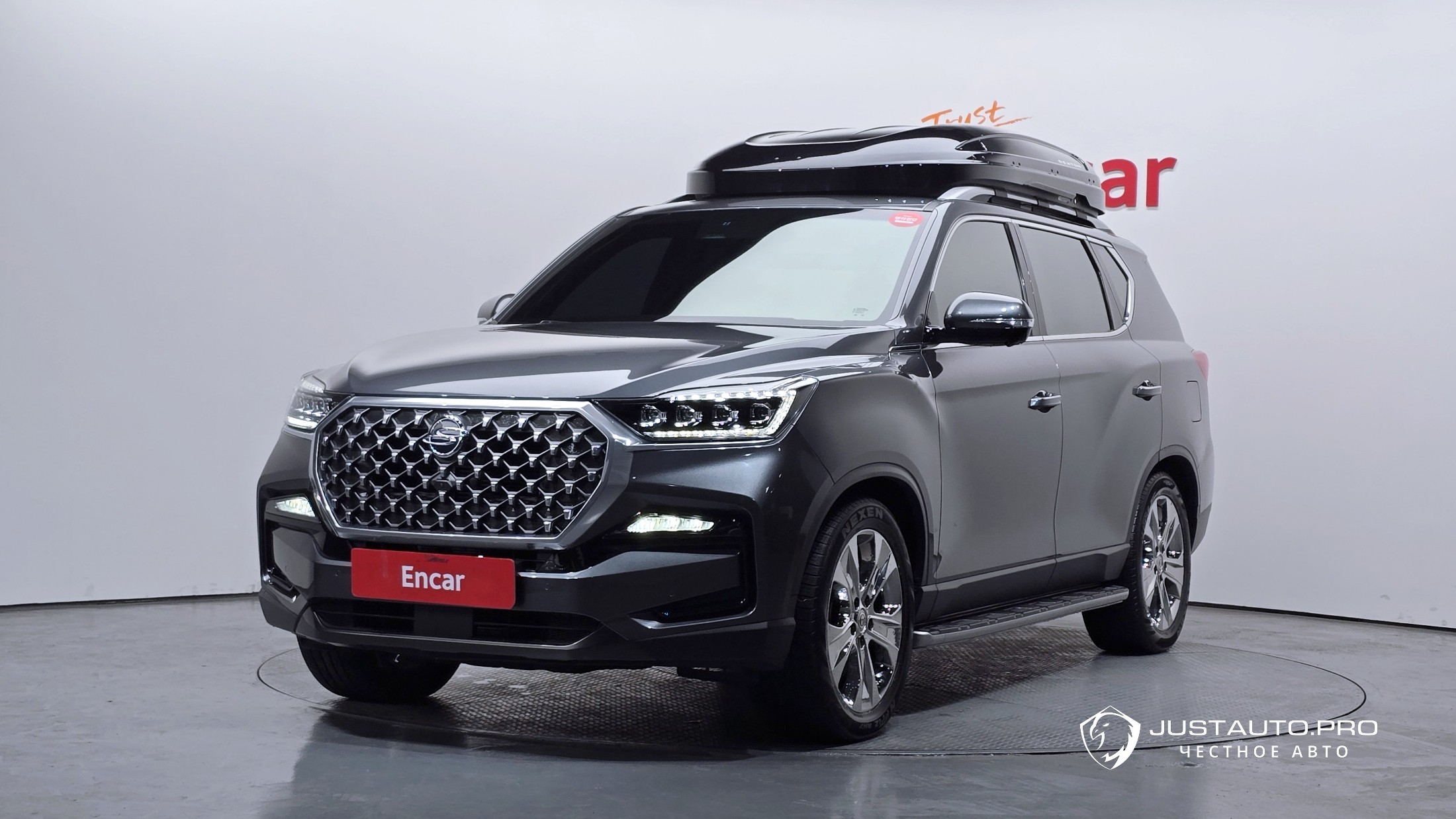 Автомобиль KG_Mobility_Ssangyong Rexton