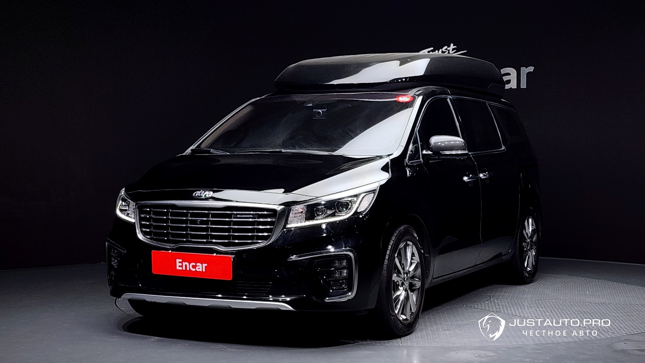 Автомобиль Kia Canival