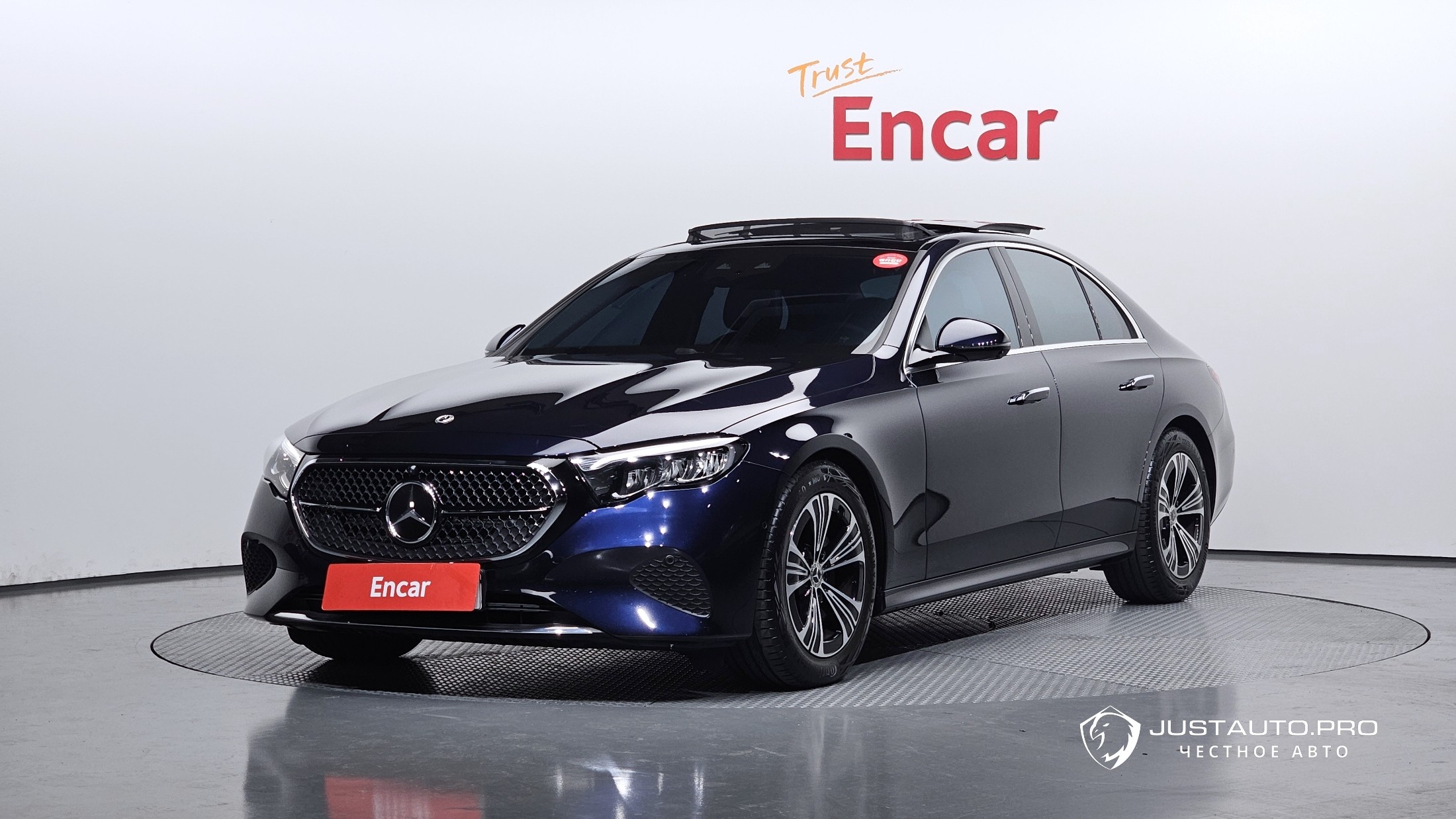 Автомобиль Mercedes-Benz E-Class