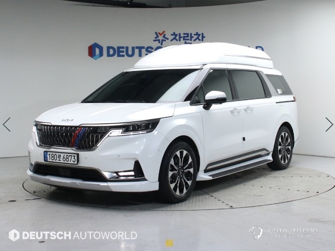 Автомобиль Kia Canival