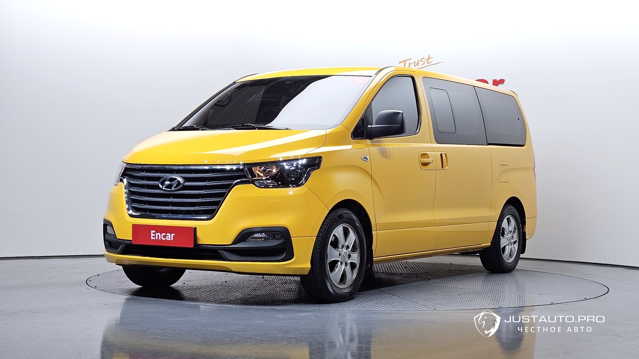 Автомобиль Hyundai Starex