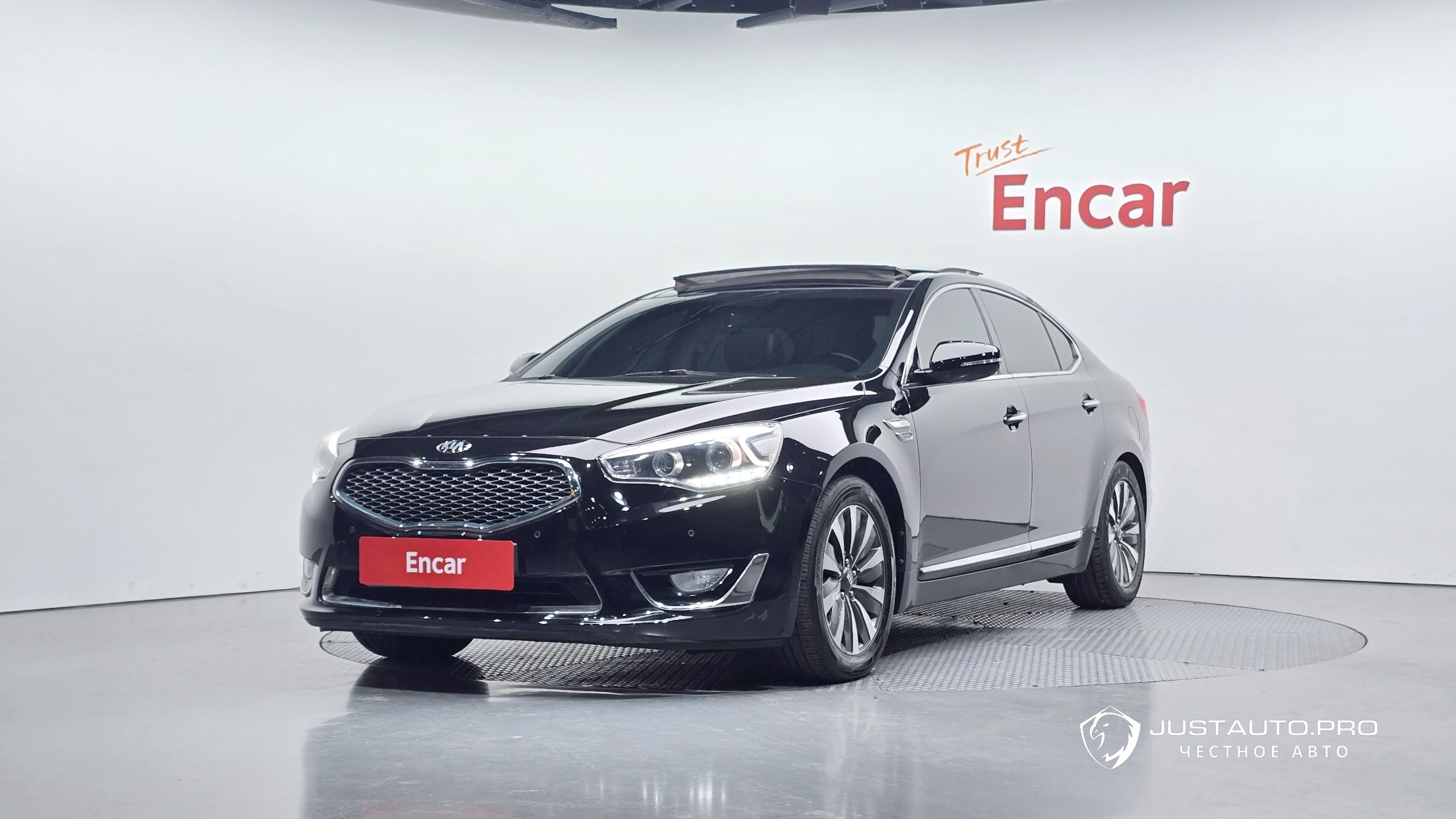 Автомобиль Kia K7