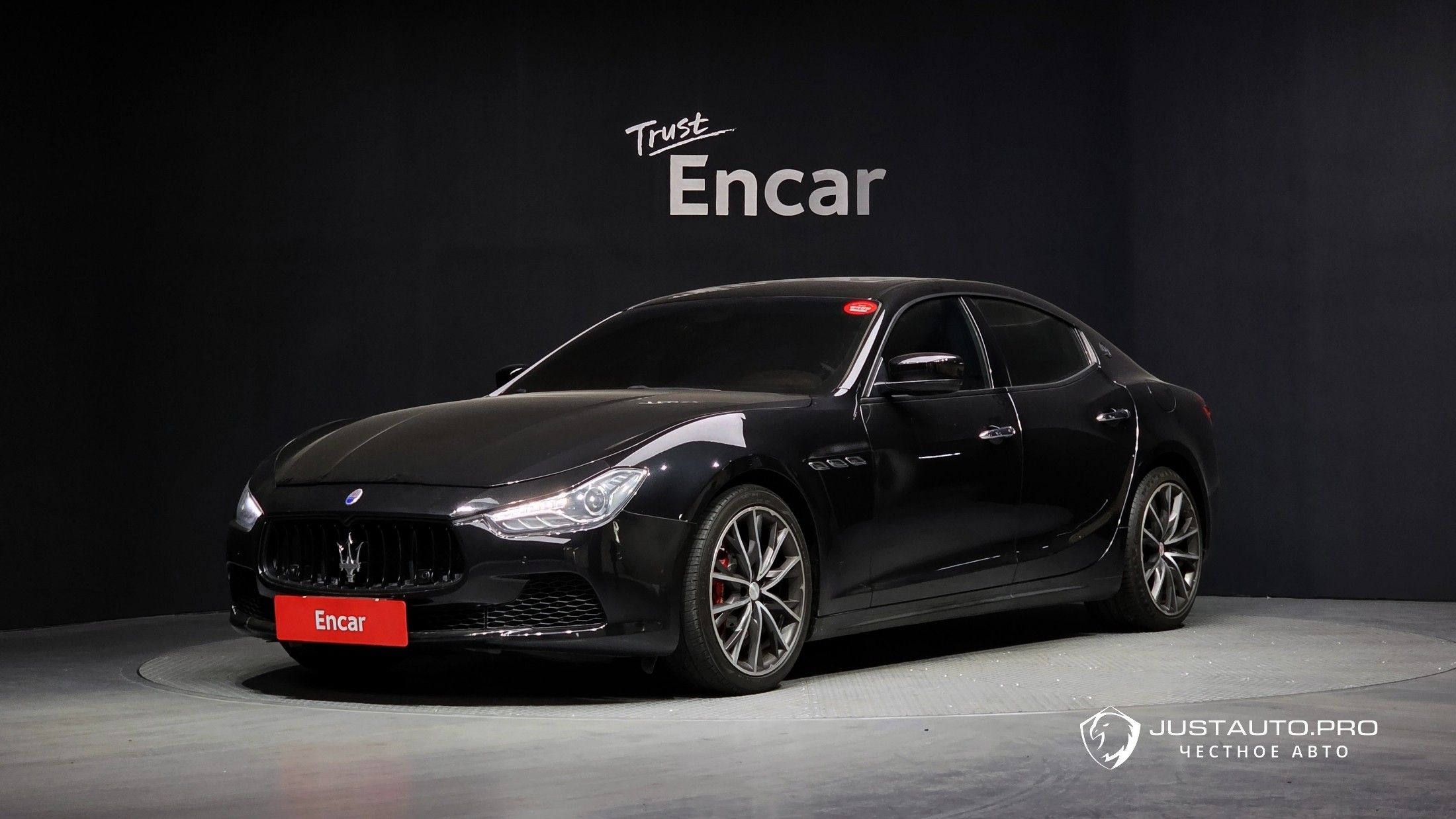 Автомобиль Maserati Ghibli