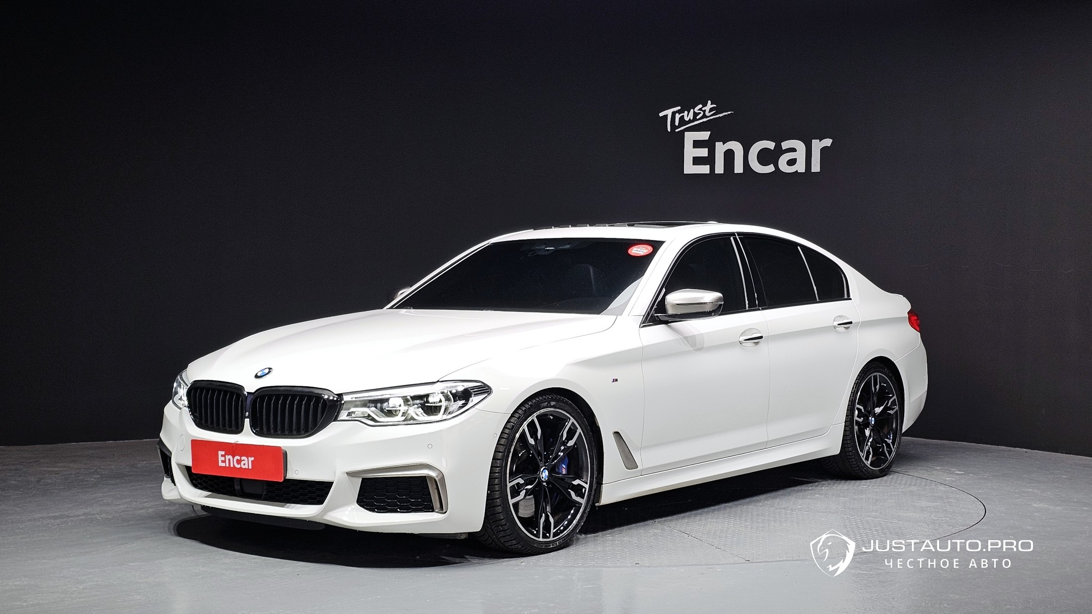 Автомобиль BMW 5-Series