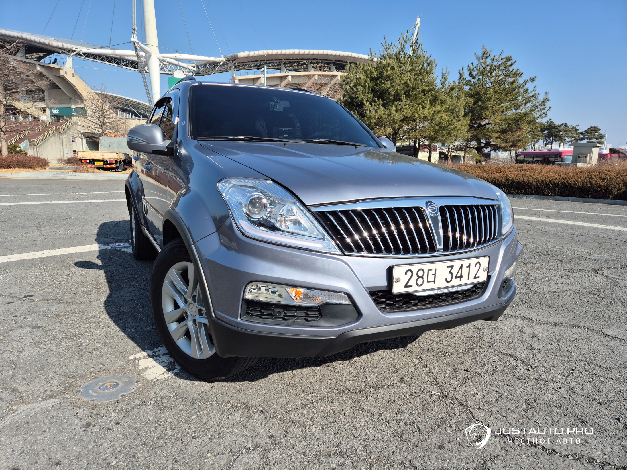 Автомобиль KG_Mobility_Ssangyong Rexton