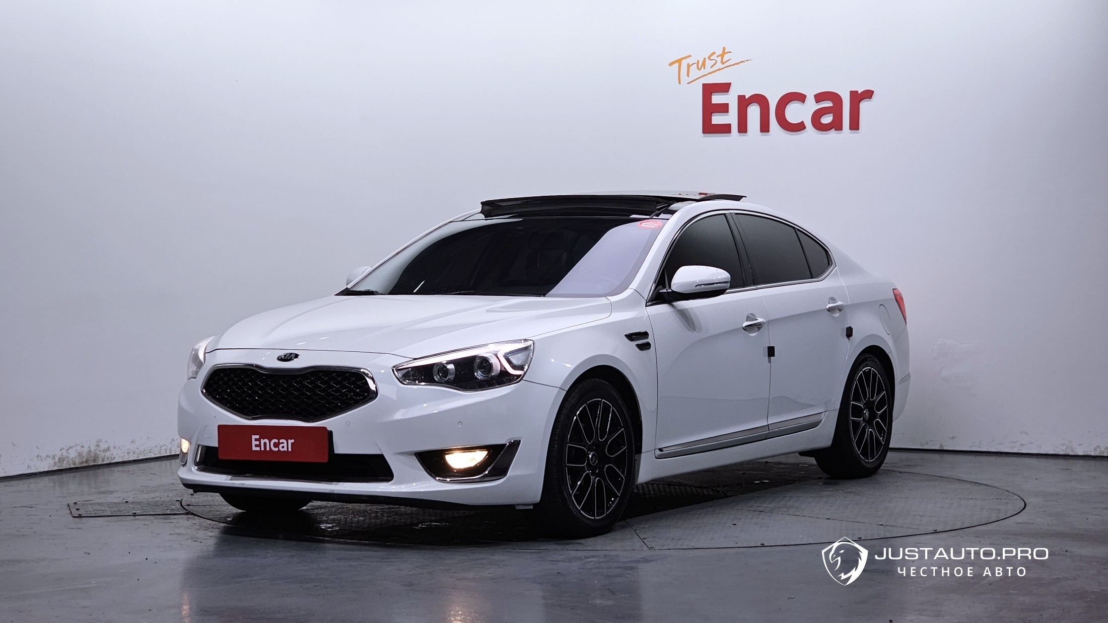 Автомобиль Kia K7