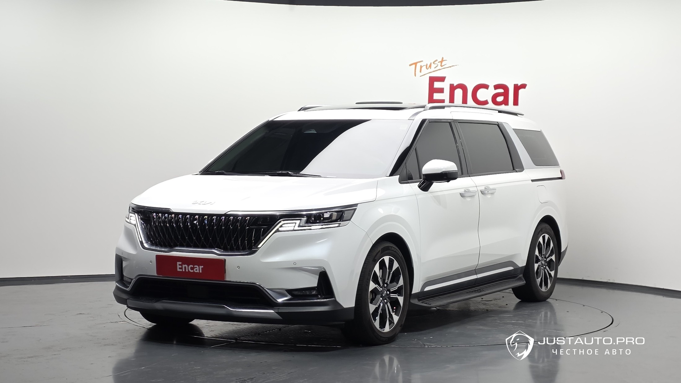 Автомобиль Kia Canival