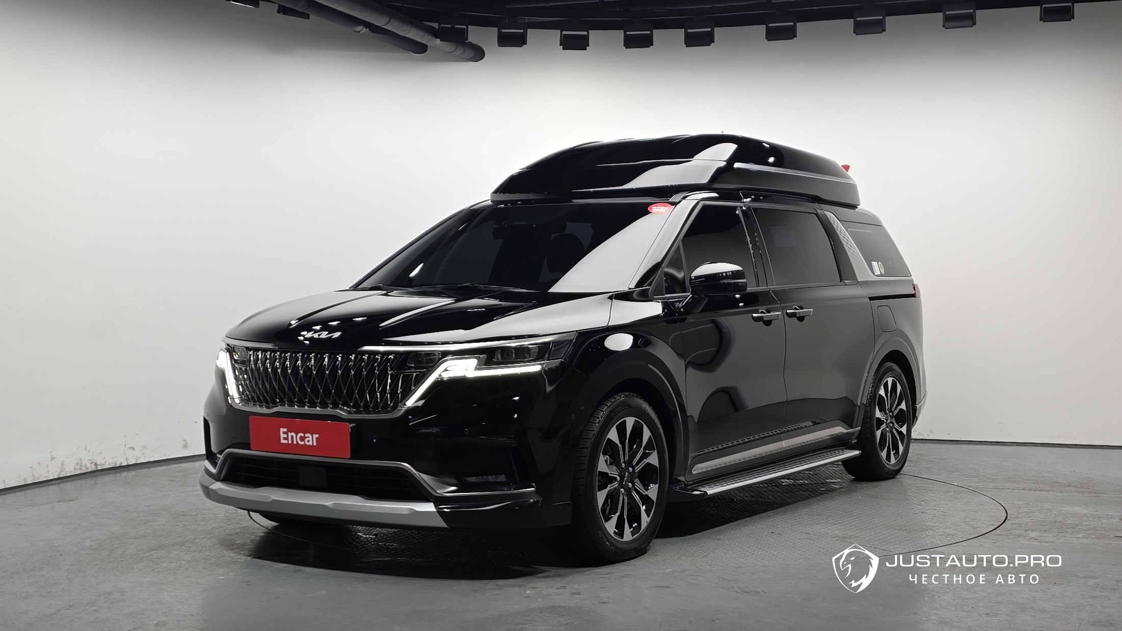 Автомобиль Kia Canival