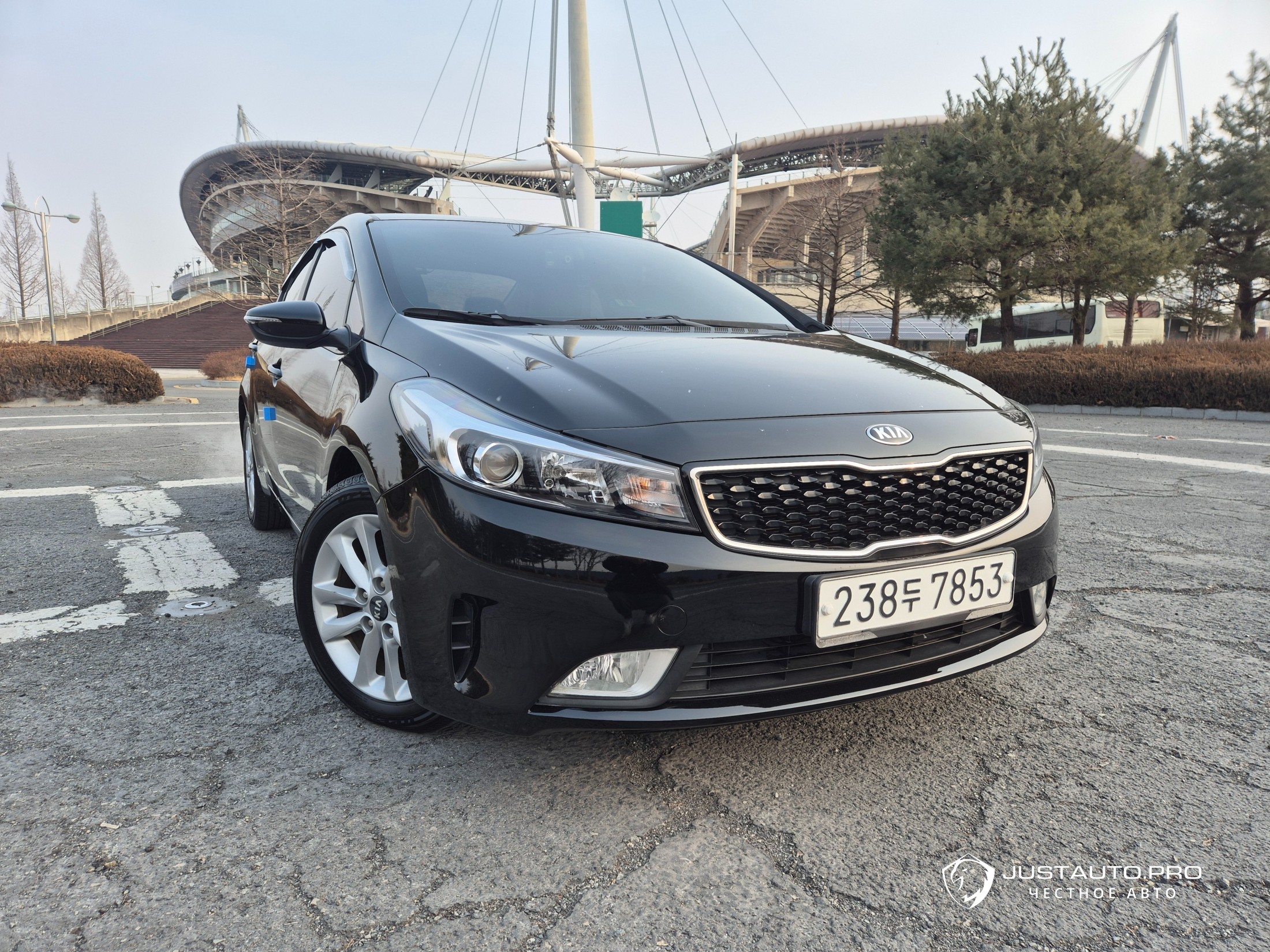 Автомобиль Kia K3