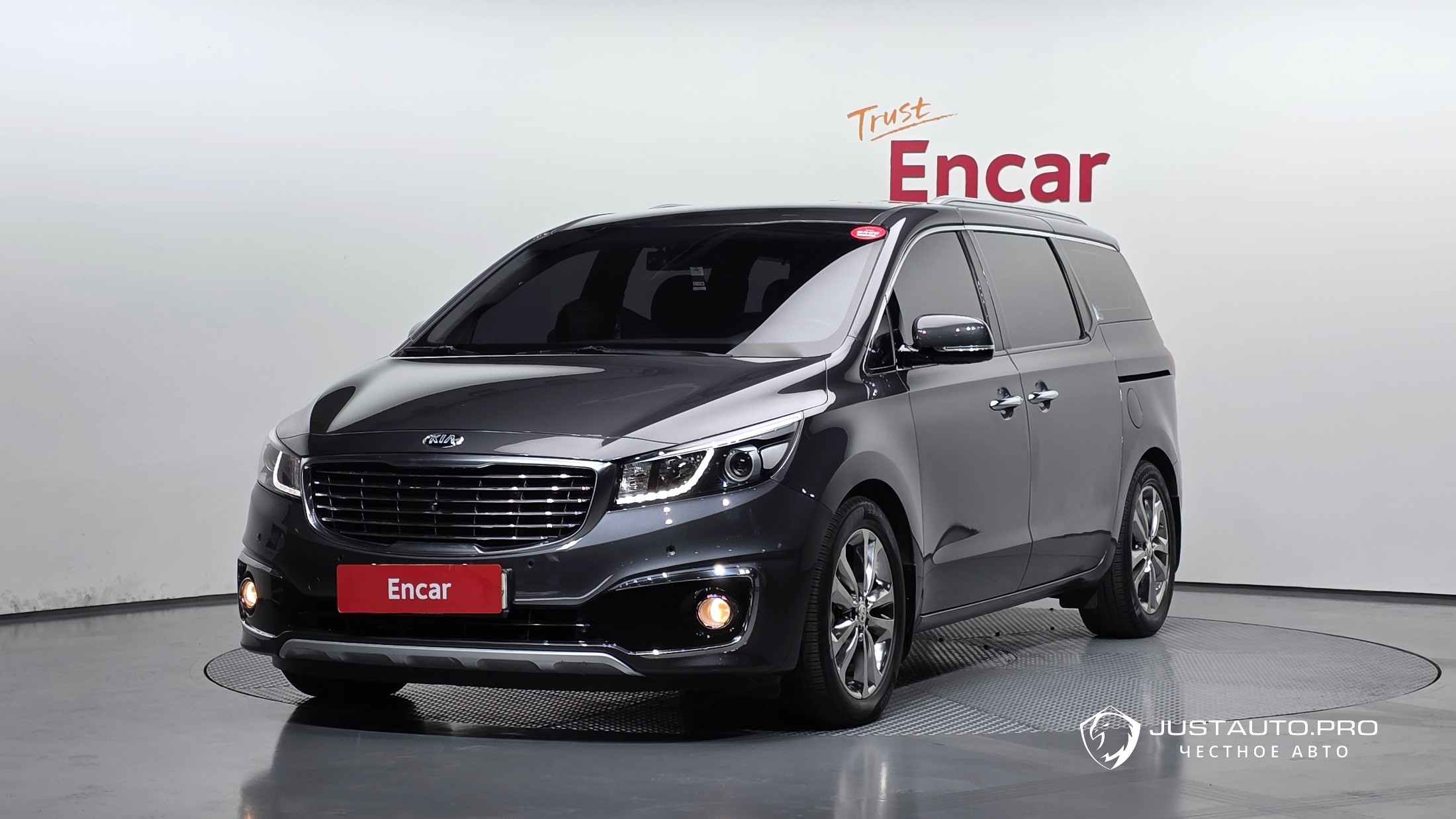 Автомобиль Kia Canival