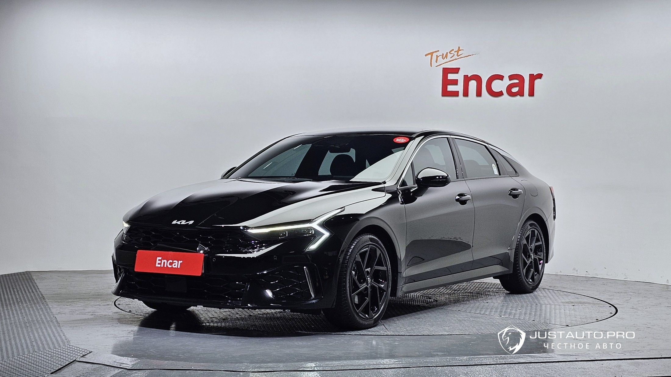 Автомобиль Kia K5