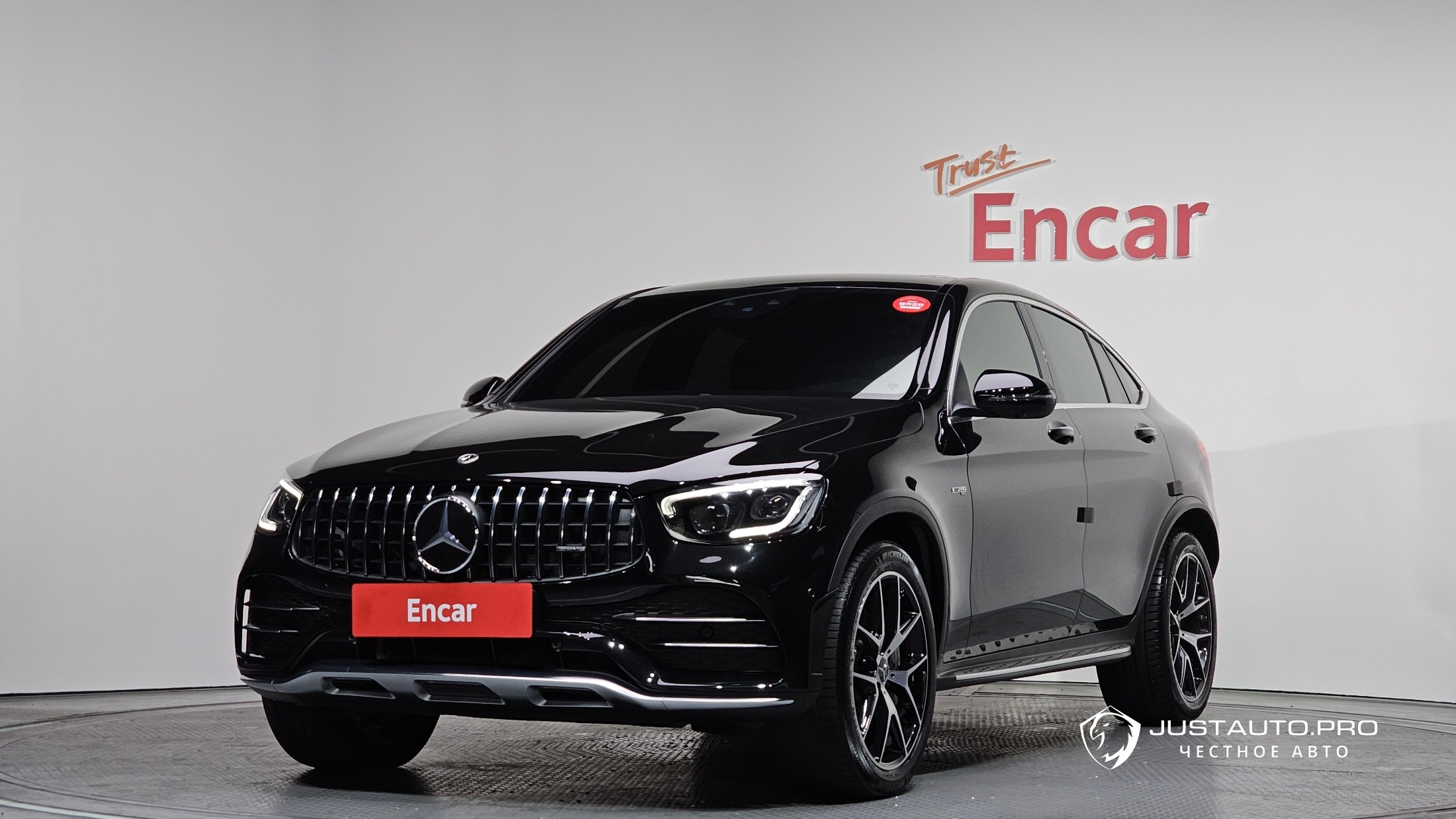 Автомобиль Mercedes-Benz GLC-Class