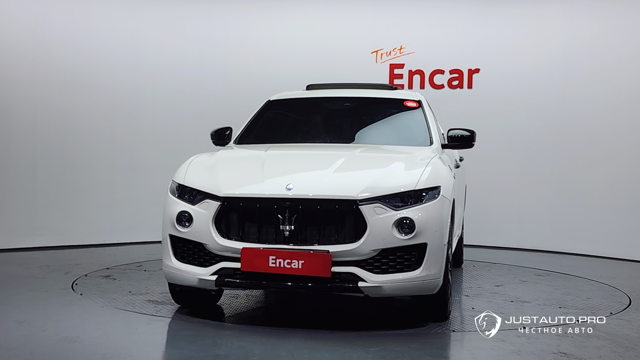 Автомобиль Maserati Levante