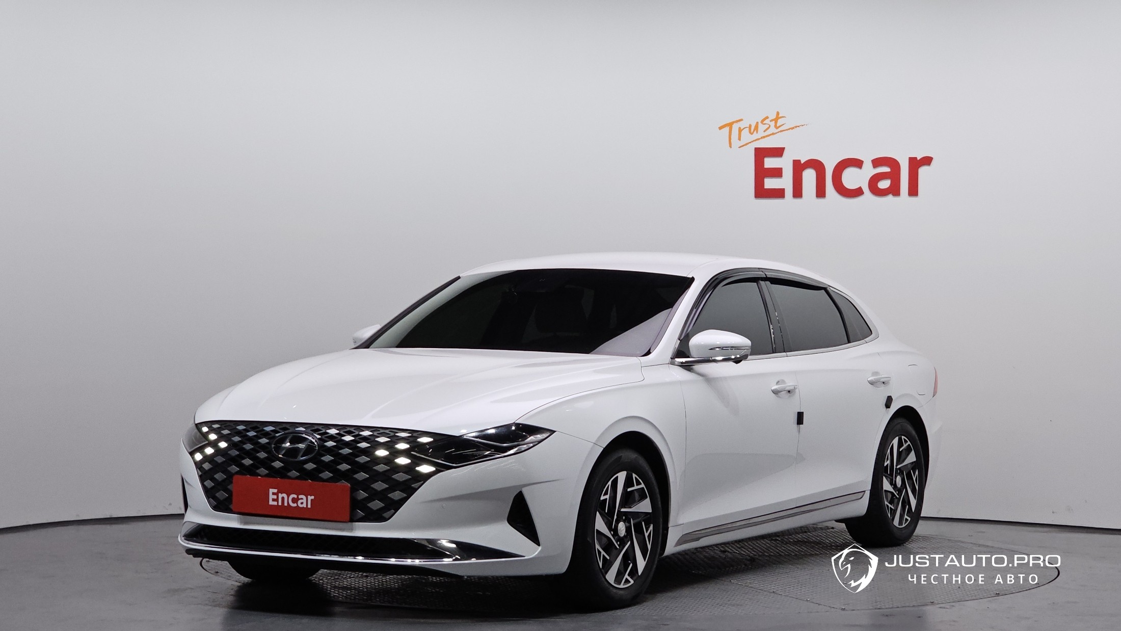 Автомобиль Hyundai Grandeur