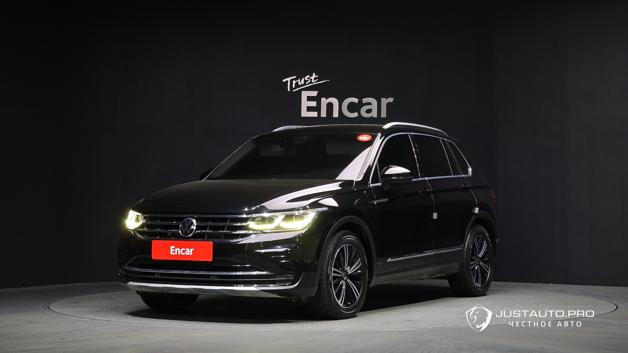 Автомобиль Volkswagen Tiguan
