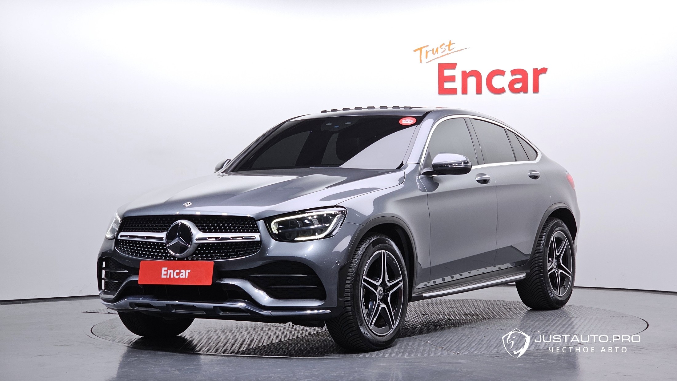 Автомобиль Mercedes-Benz GLC-Class