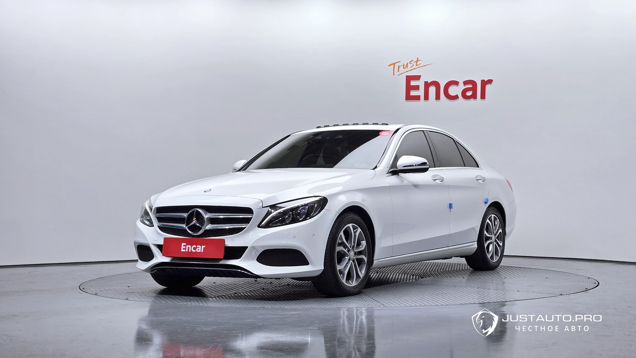 Автомобиль Mercedes-Benz C-Class