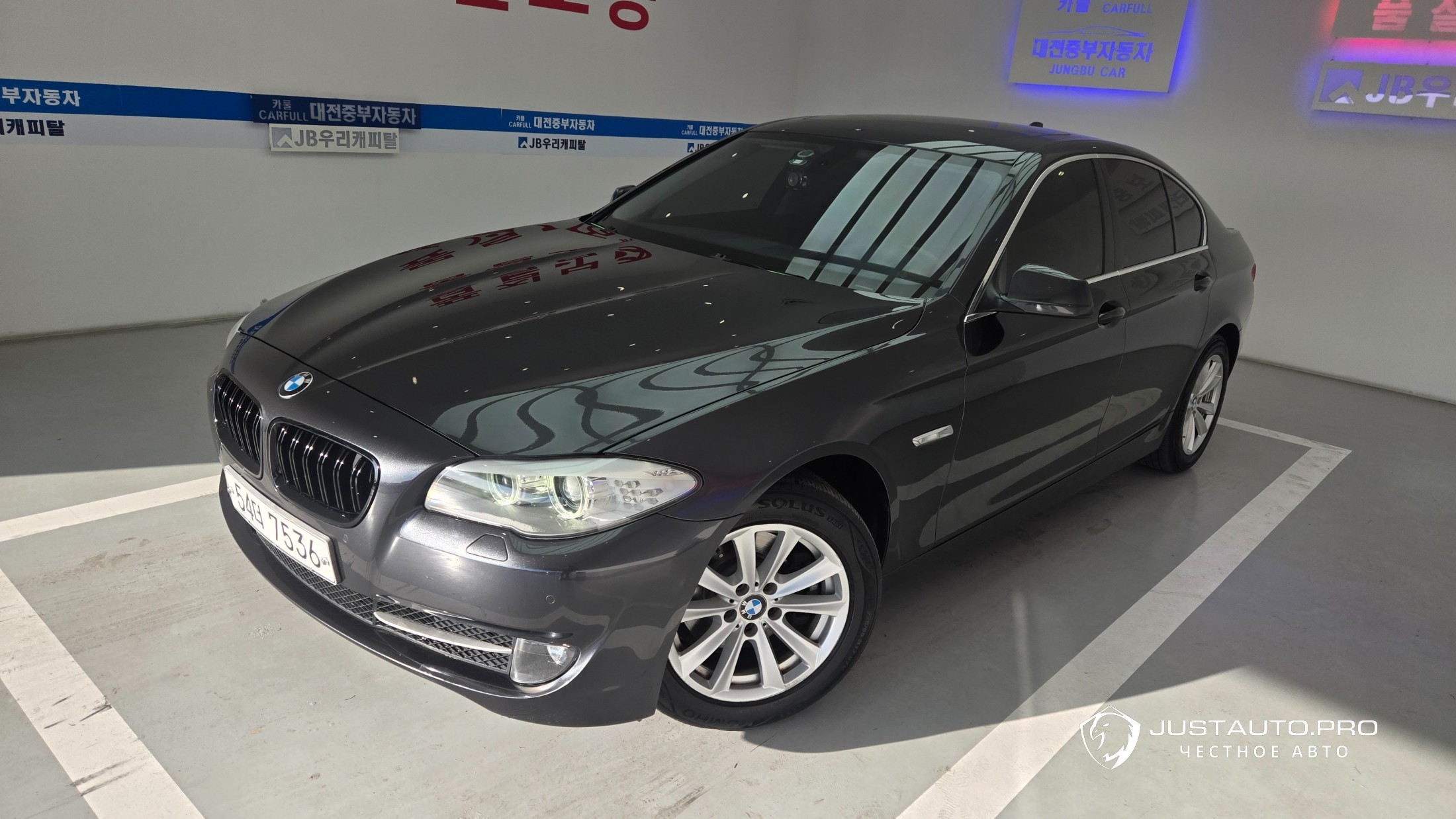 Автомобиль BMW 5-Series