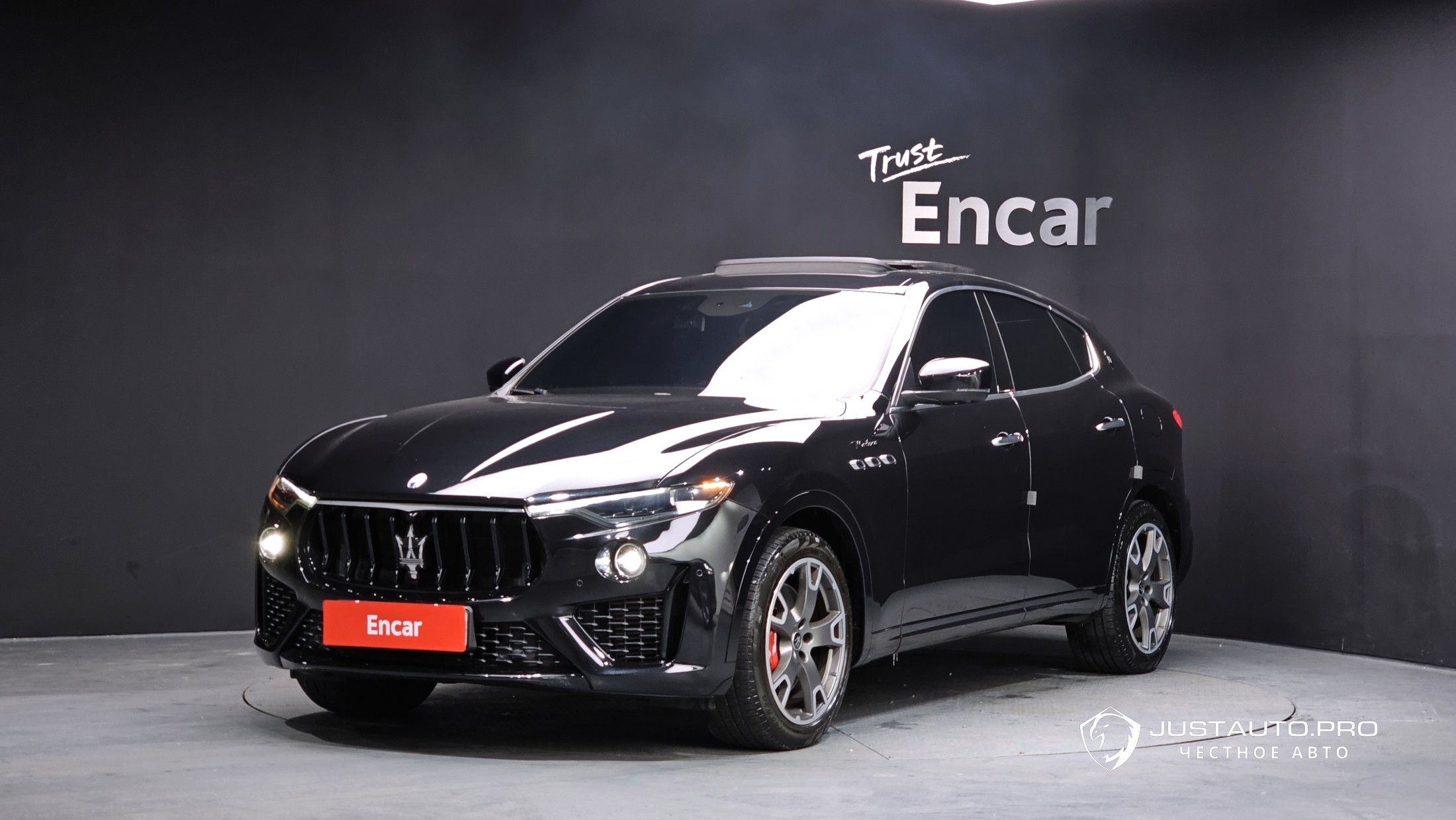 Автомобиль Maserati Levante