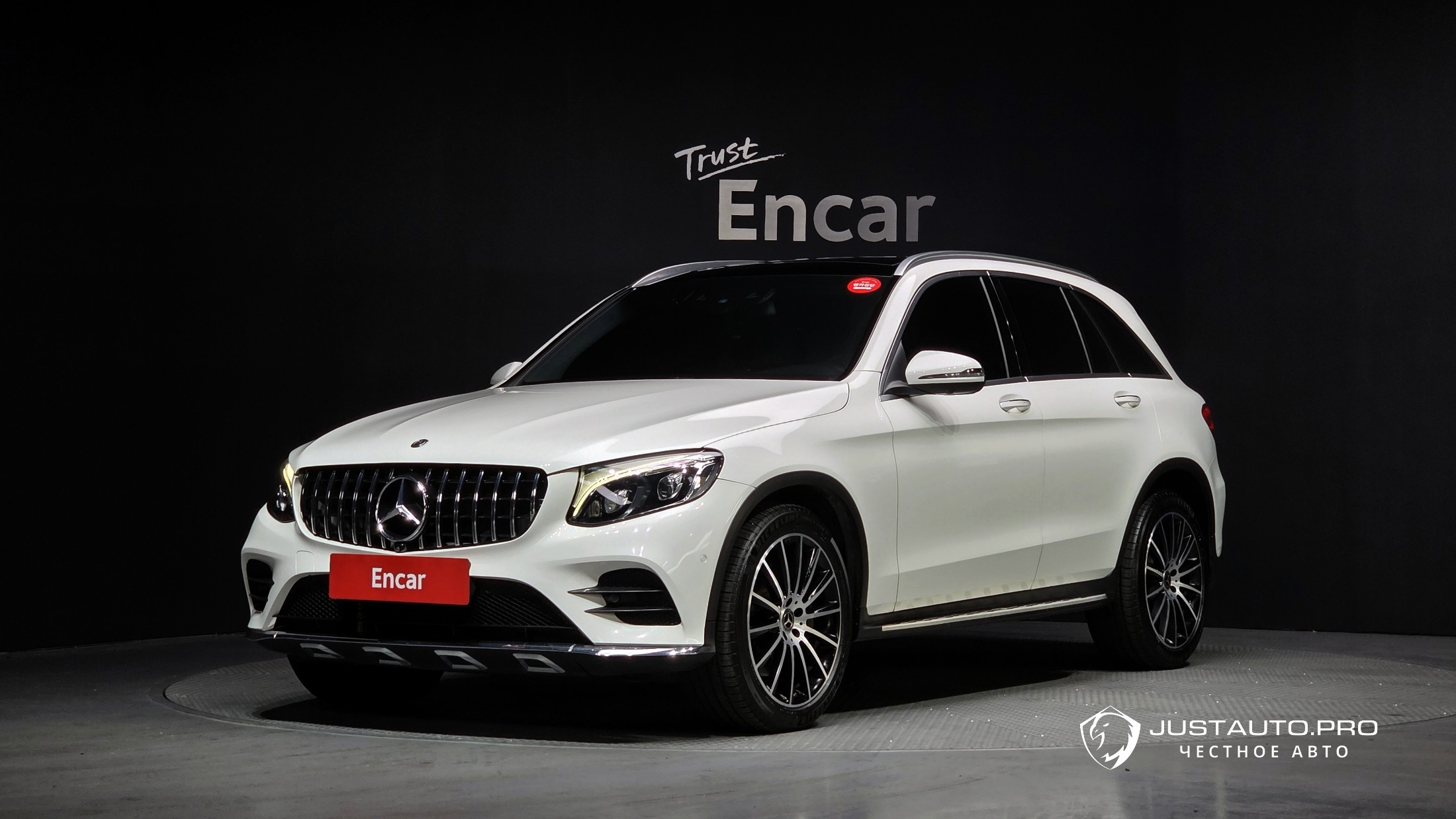 Автомобиль Mercedes-Benz GLC-Class