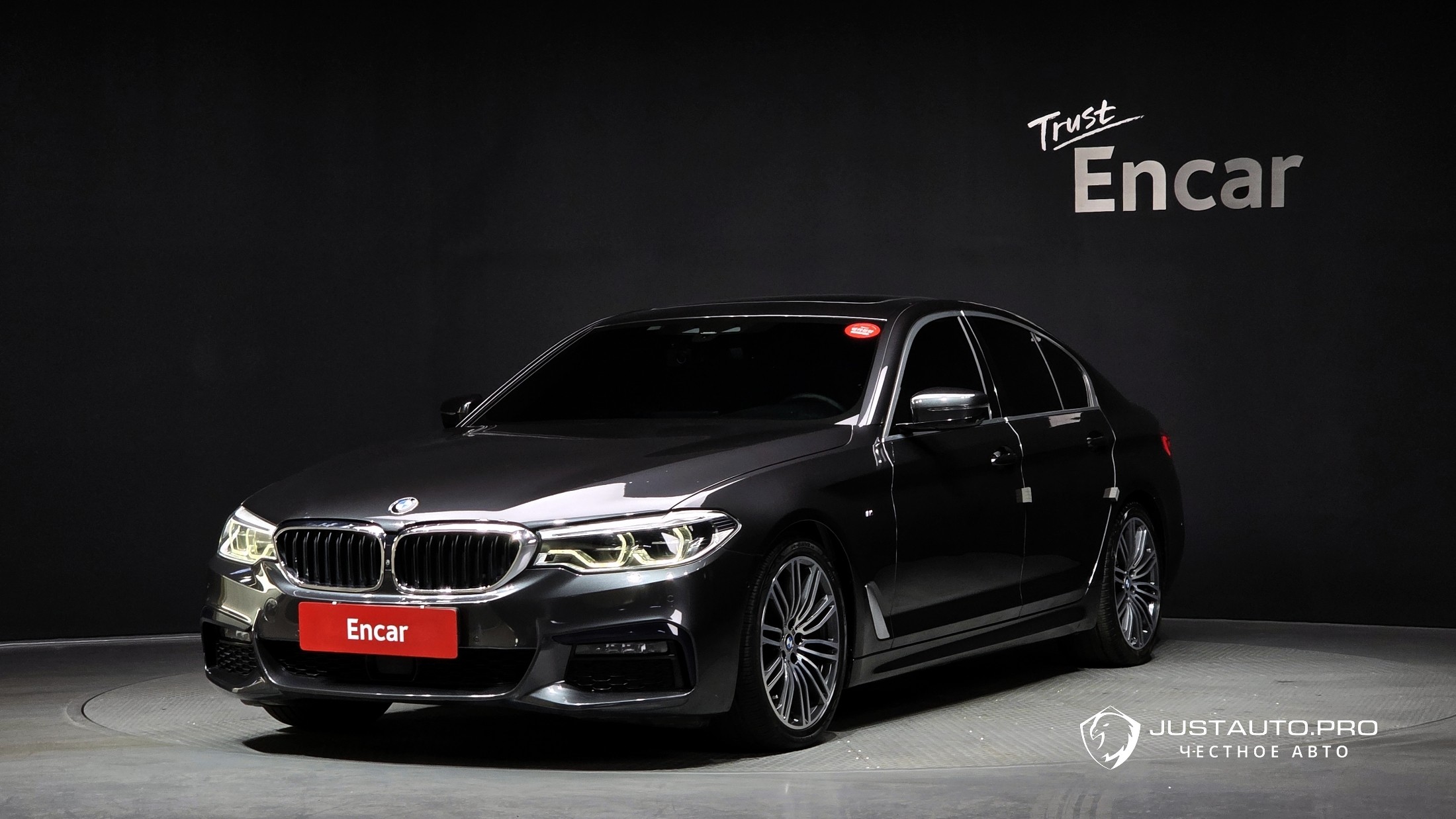 Автомобиль BMW 5-Series