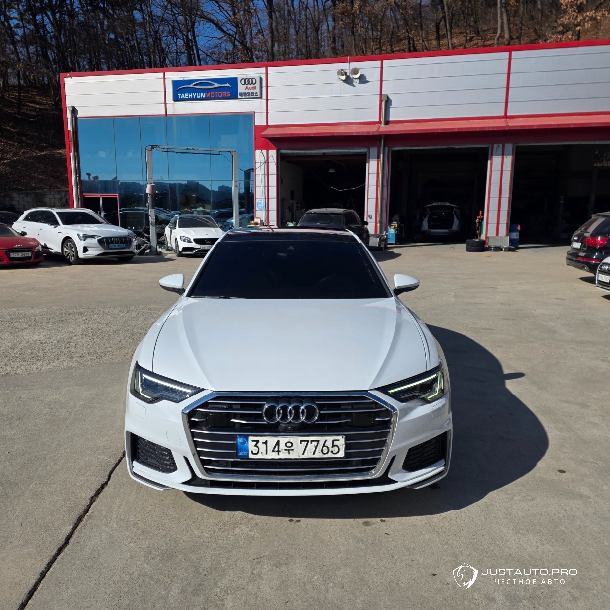 Автомобиль Audi A6