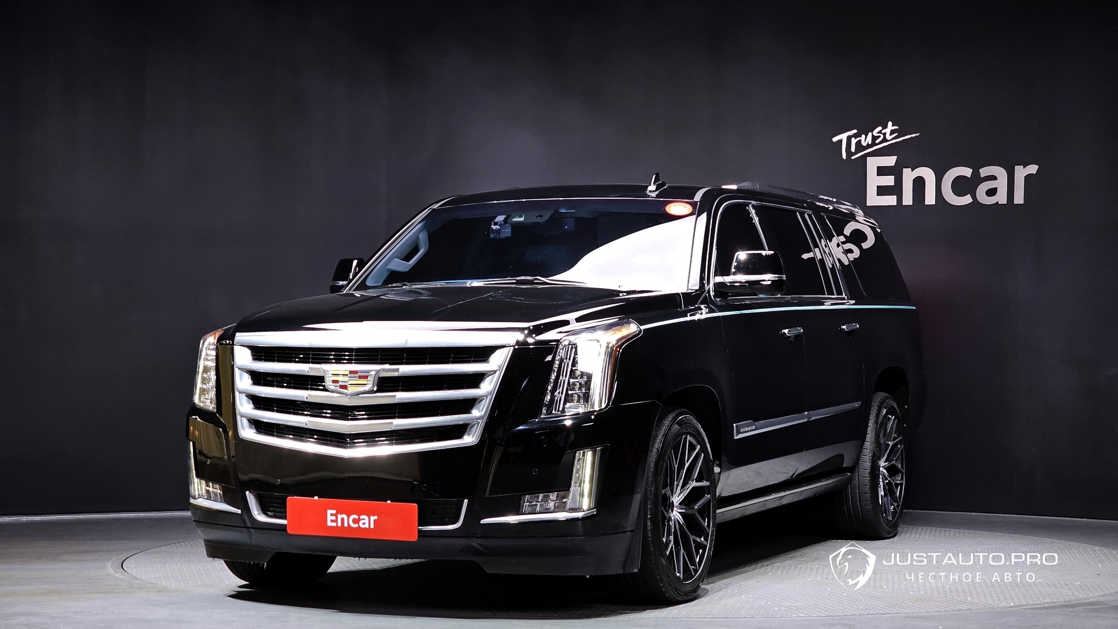 Автомобиль Cadillac Escalade