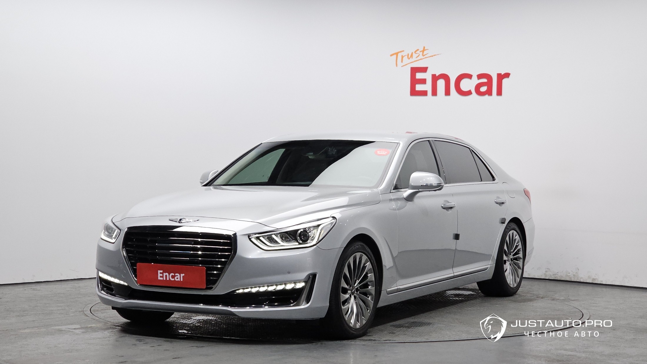 Автомобиль Genesis EQ900