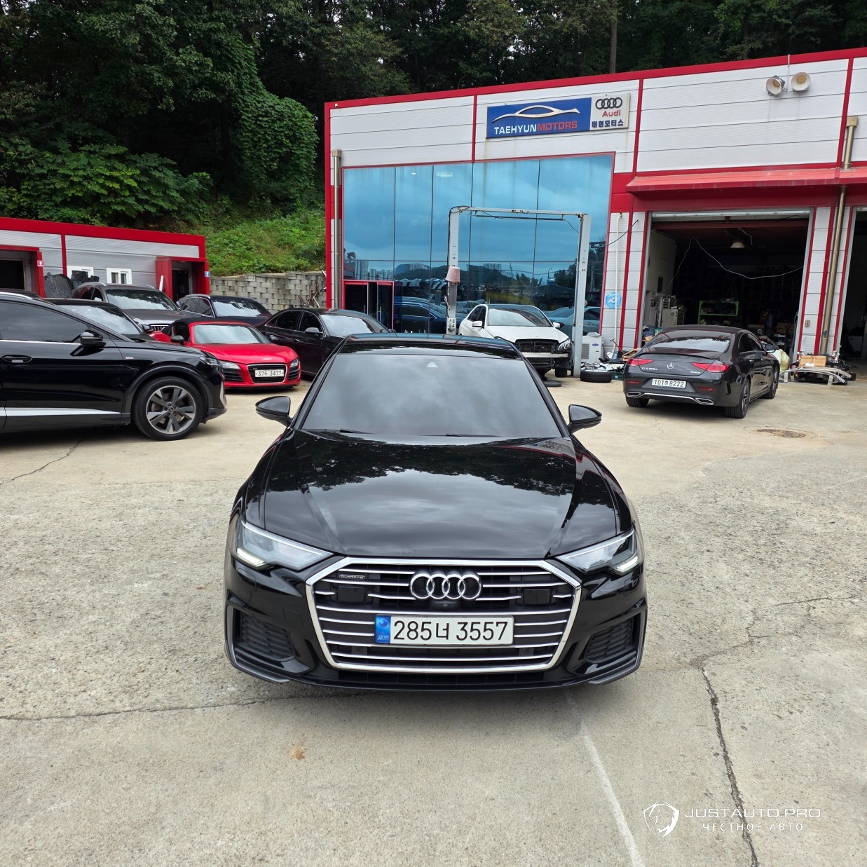 Автомобиль Audi A6