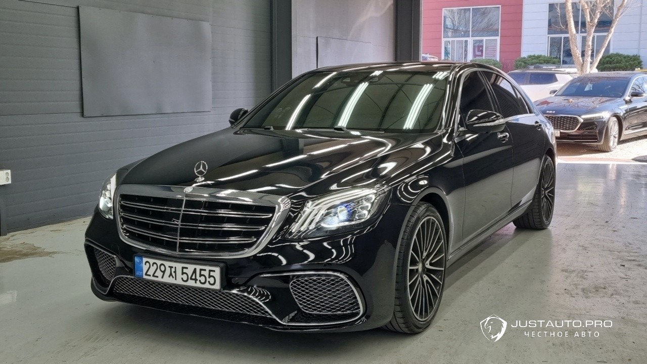 Автомобиль Mercedes-Benz S-Class