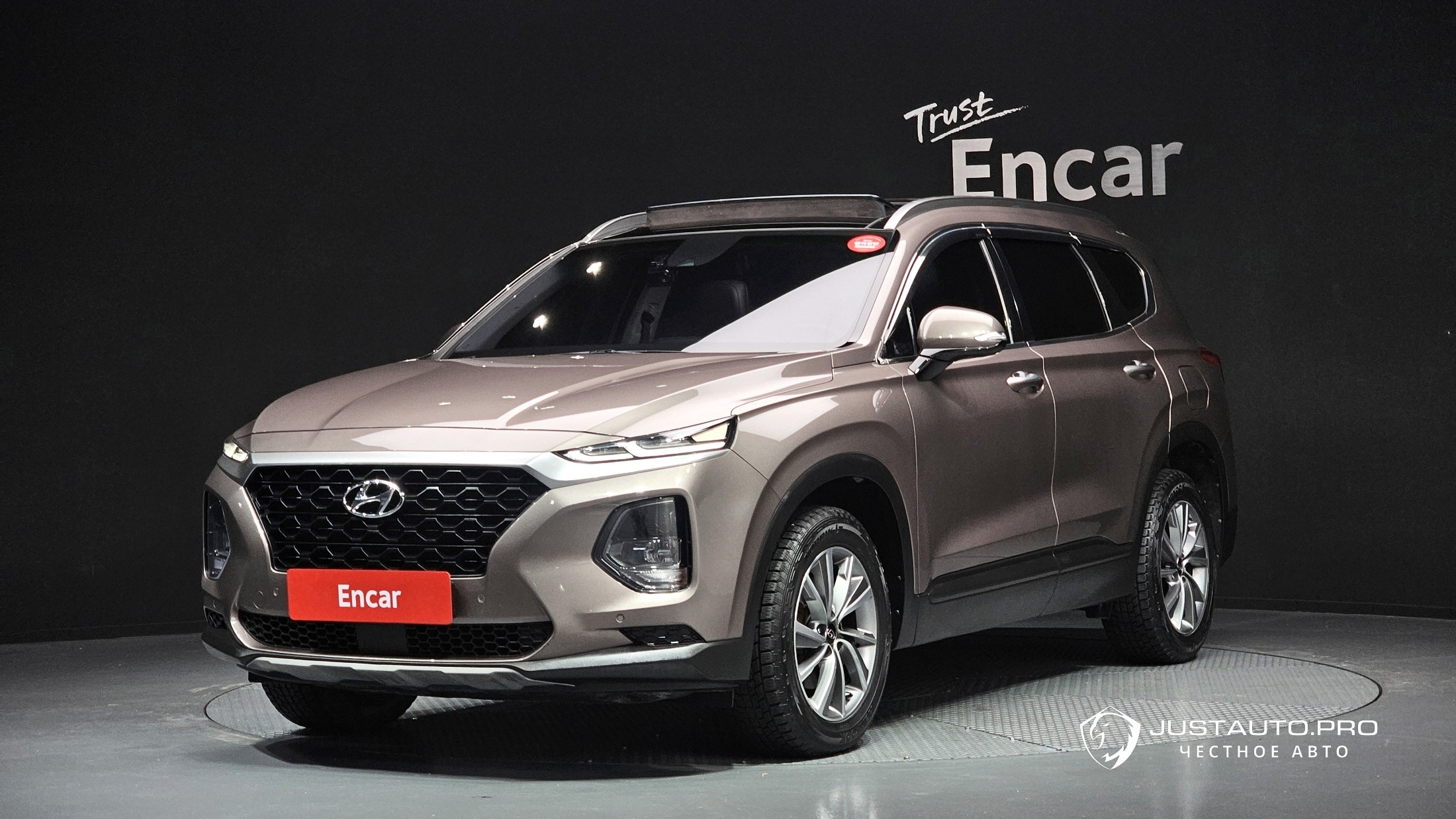 Автомобиль Hyundai Santafe