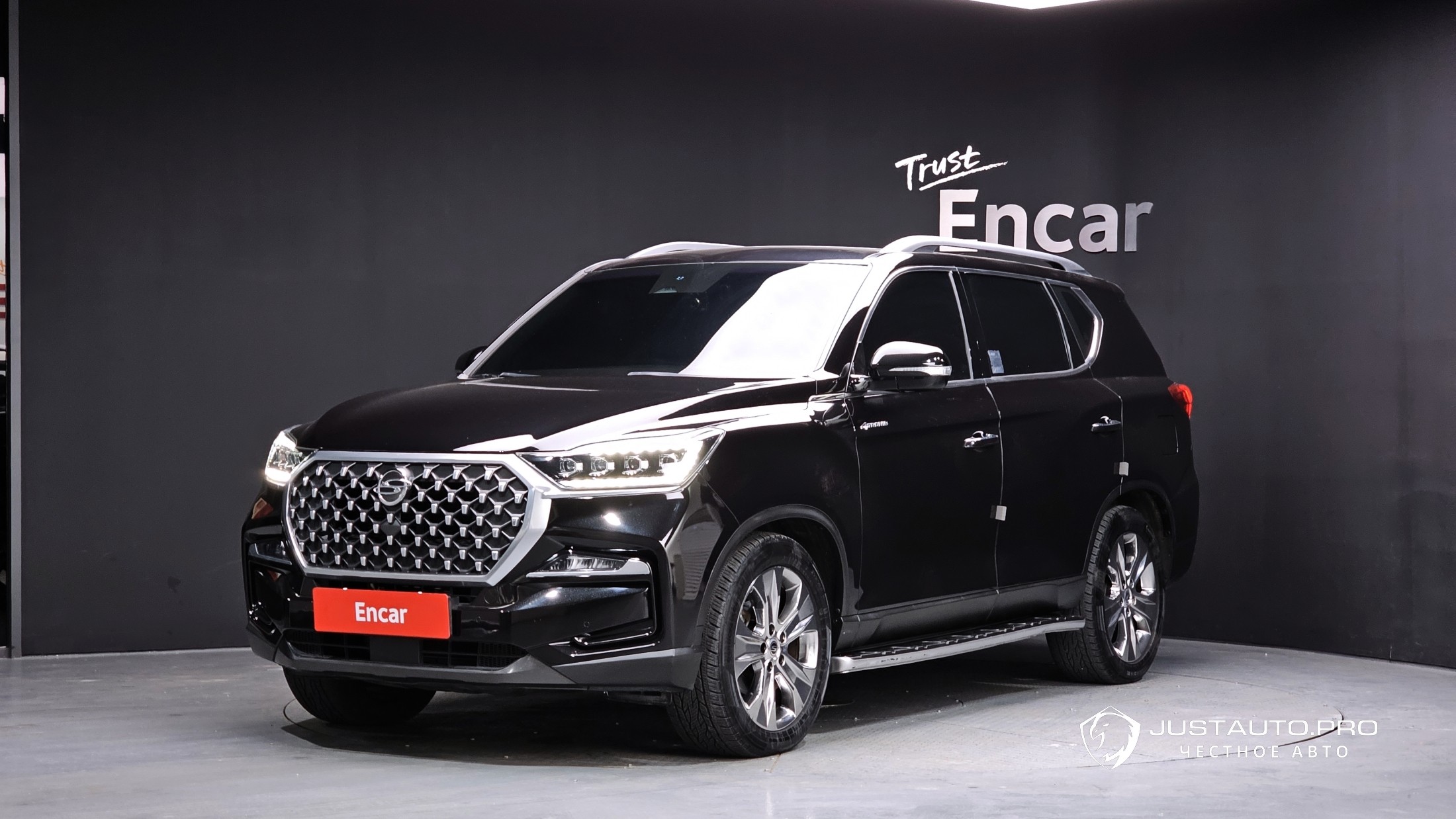 Автомобиль KG_Mobility_Ssangyong Rexton