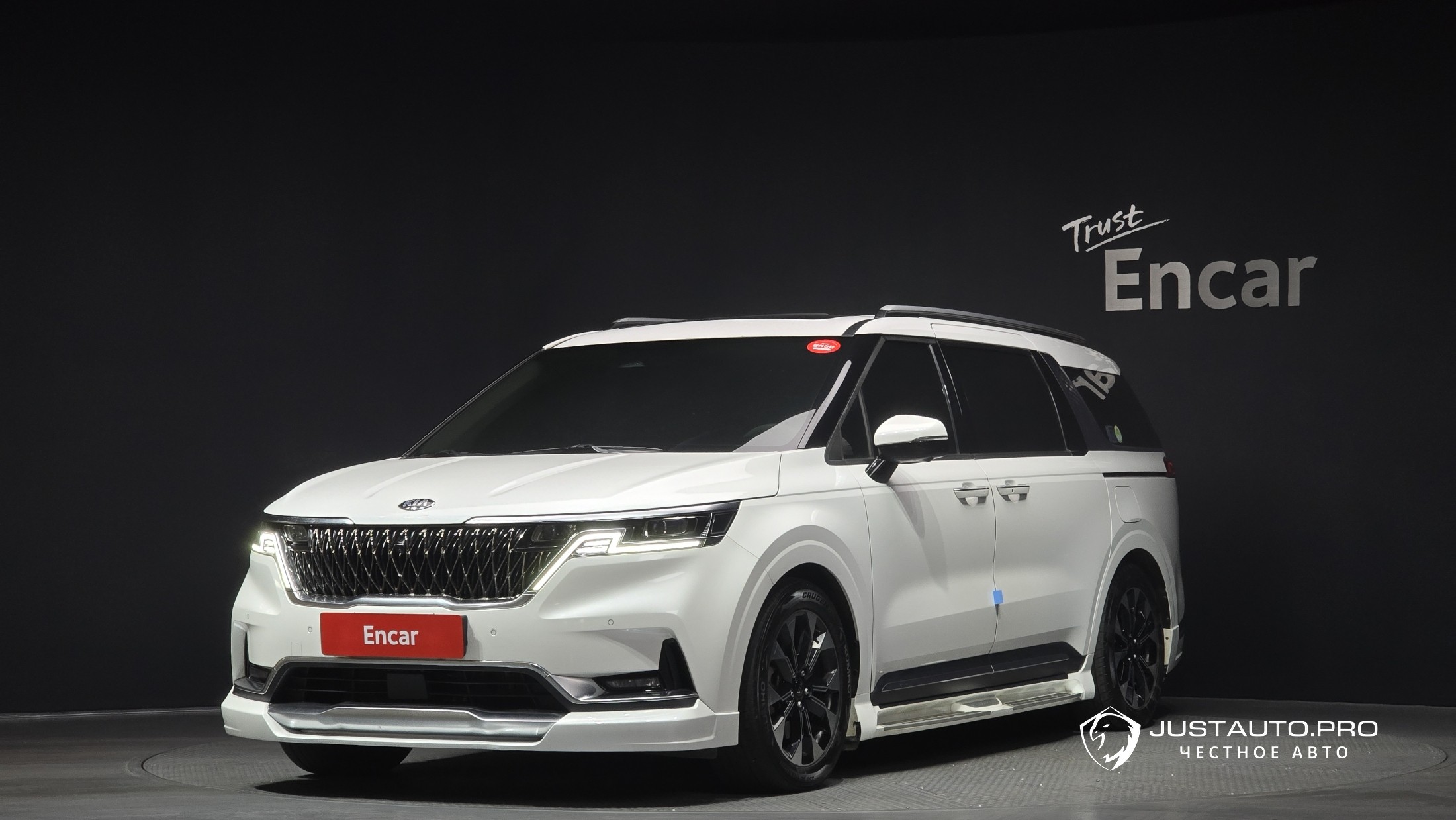 Автомобиль Kia Canival