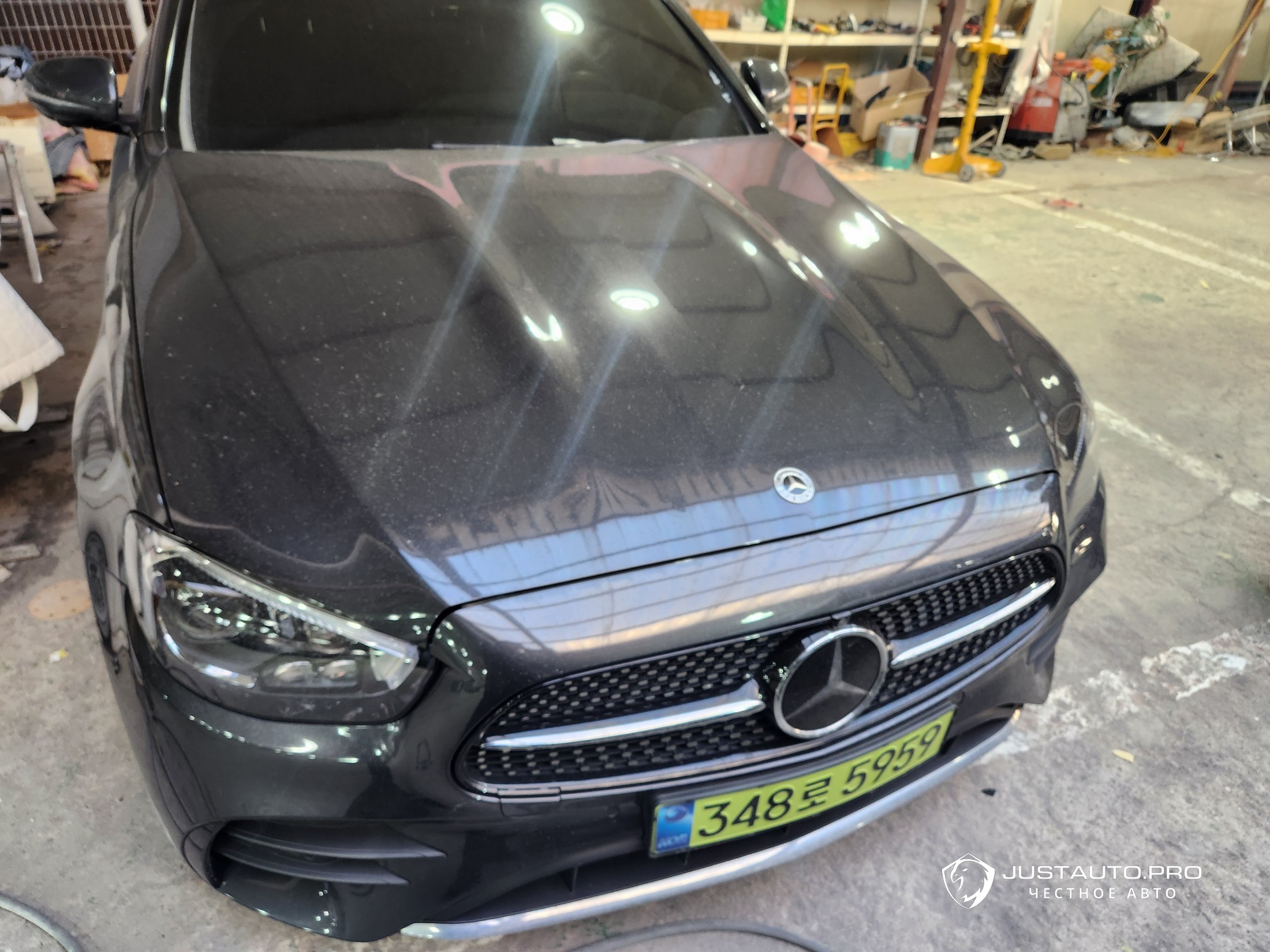 Автомобиль Mercedes-Benz E-Class