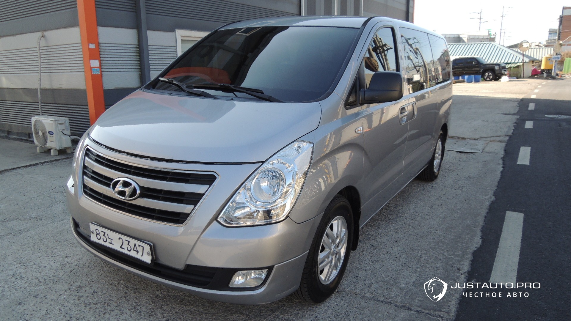 Автомобиль Hyundai Starex