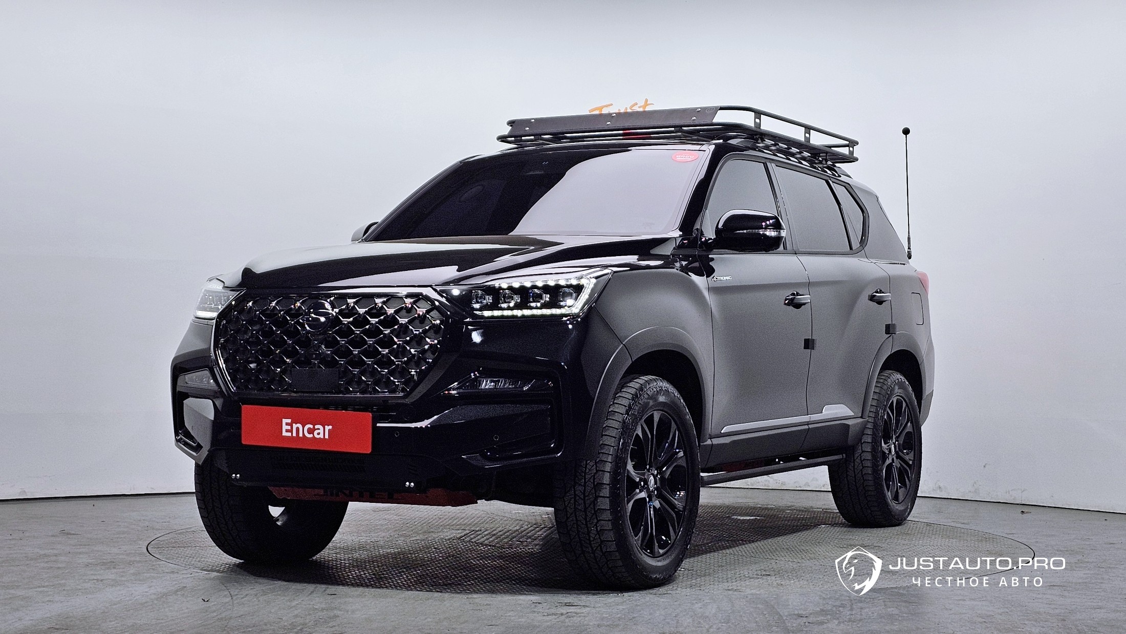 Автомобиль KG_Mobility_Ssangyong Rexton