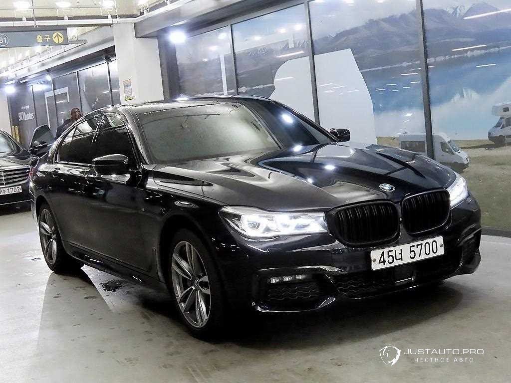 Автомобиль BMW 7-Series