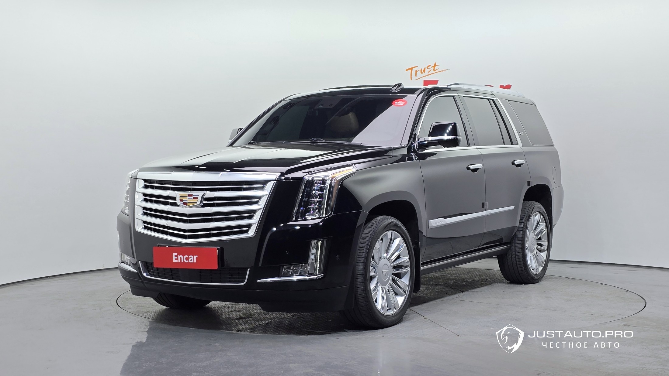 Автомобиль Cadillac Escalade