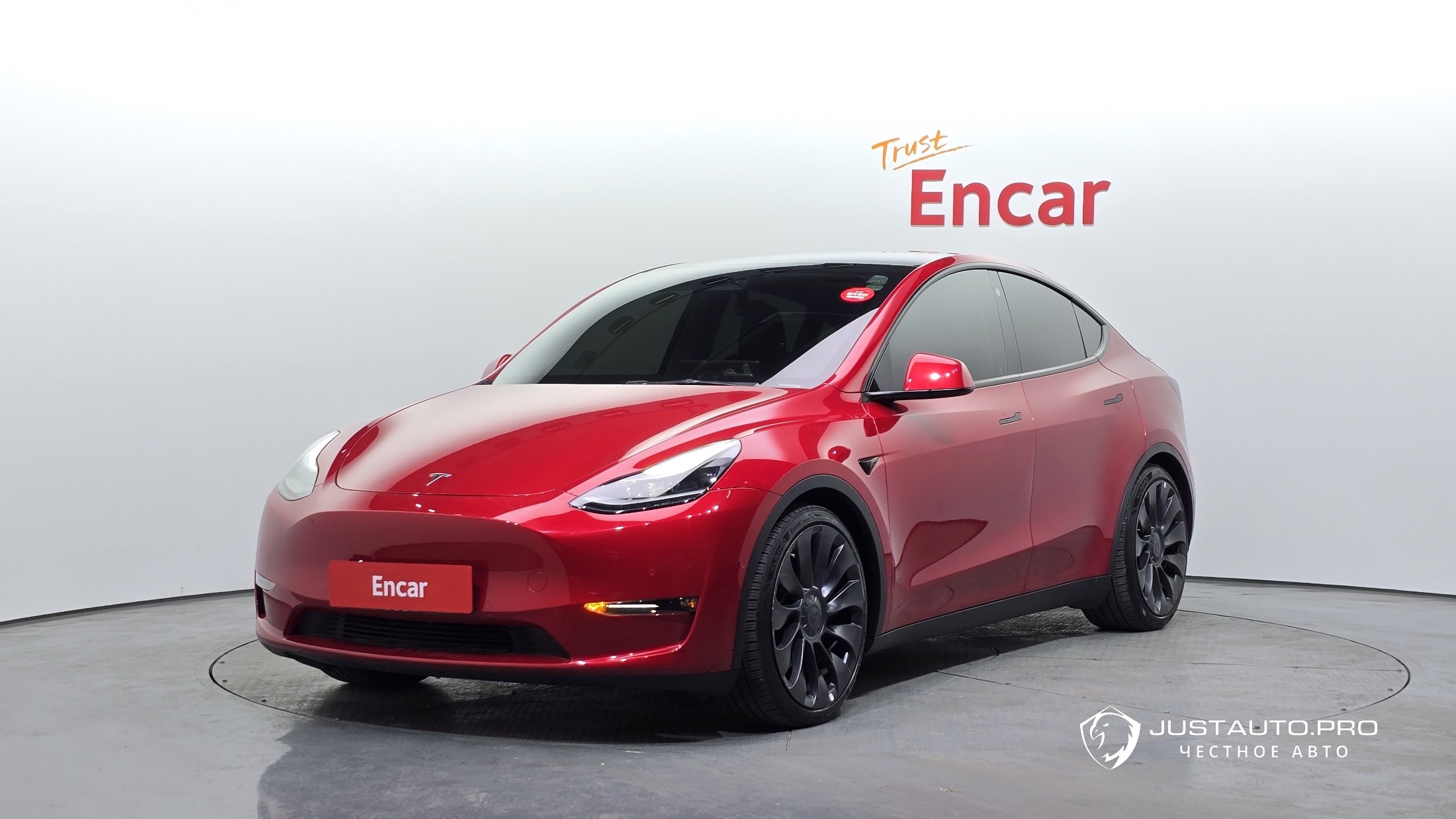 Автомобиль Tesla Model Y