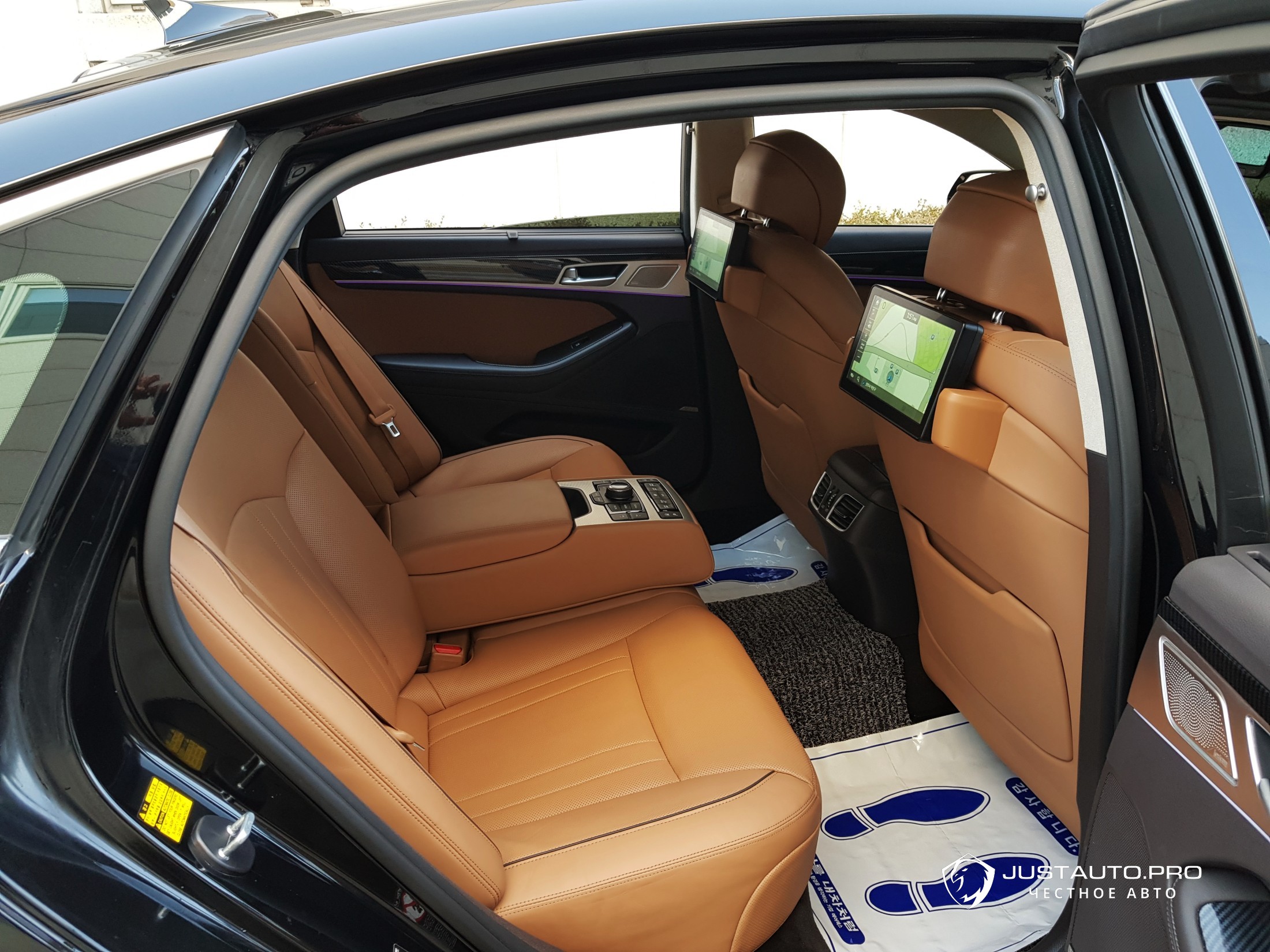 Автомобиль Genesis G80