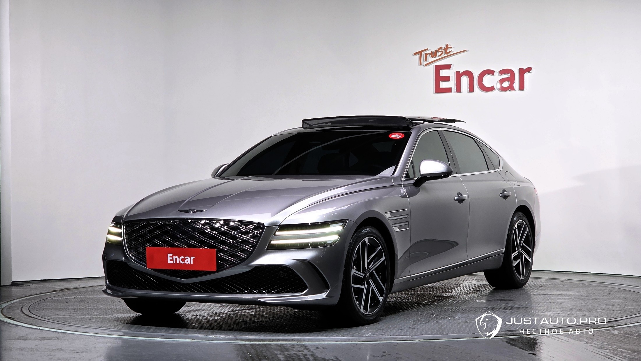 Автомобиль Genesis G80