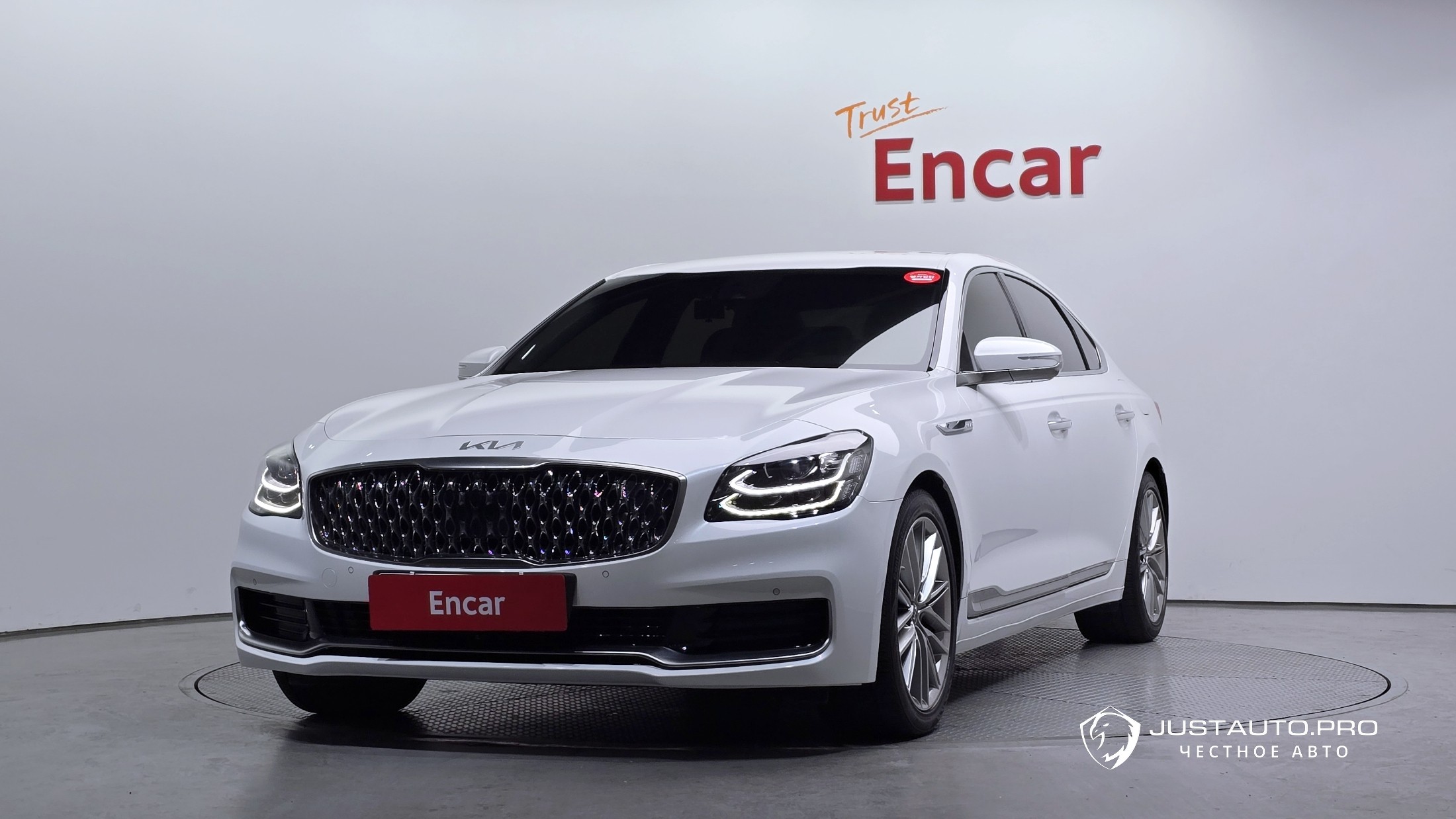 Автомобиль Kia K9