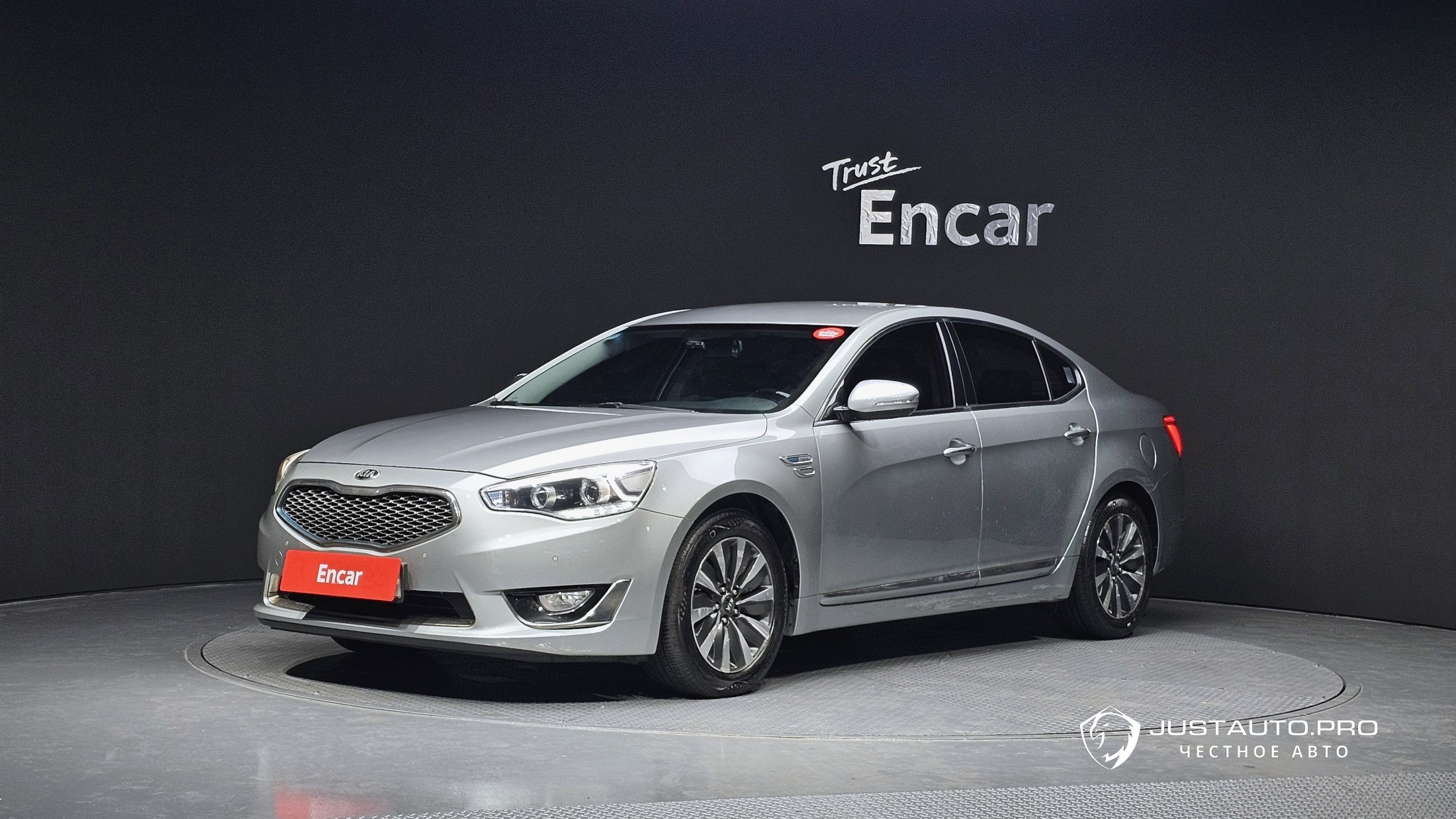 Автомобиль Kia K7