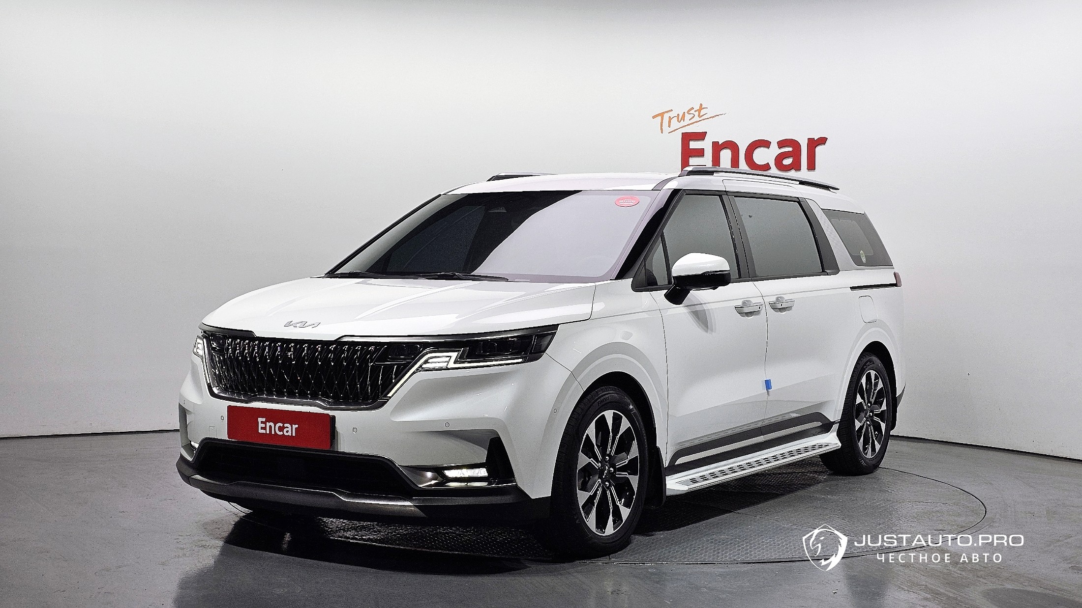 Автомобиль Kia Canival