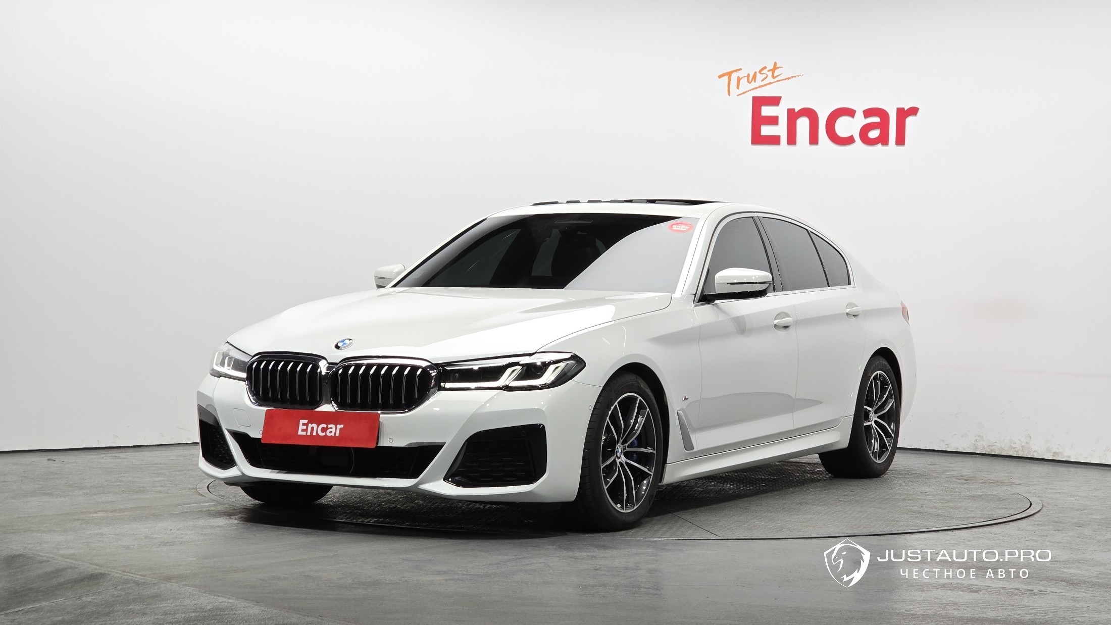 Автомобиль BMW 5-Series