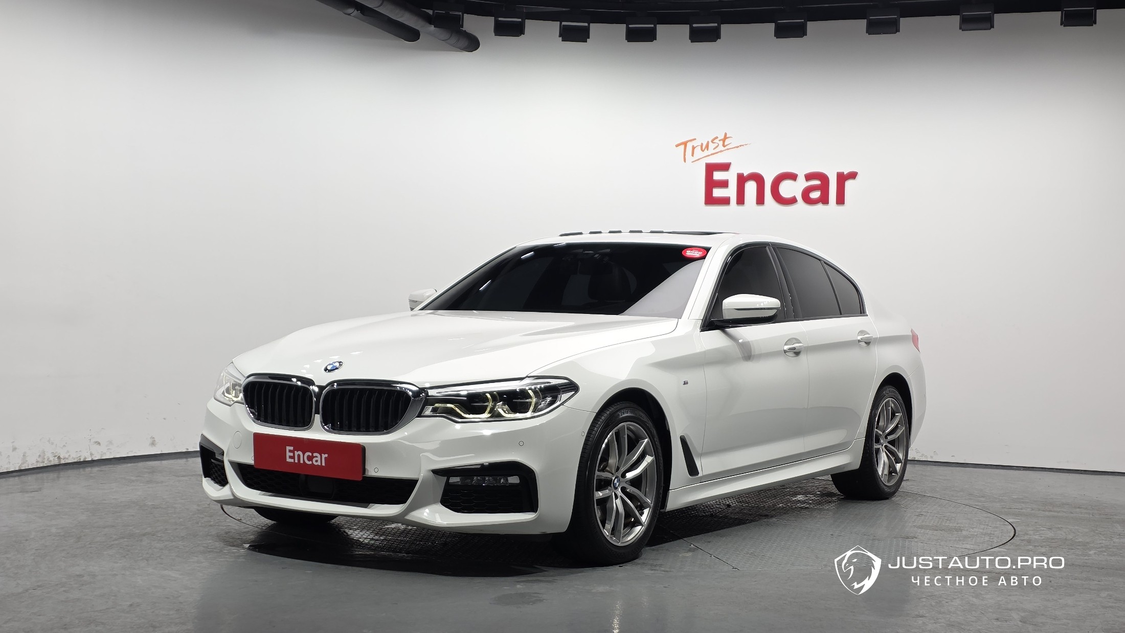 Автомобиль BMW 5-Series