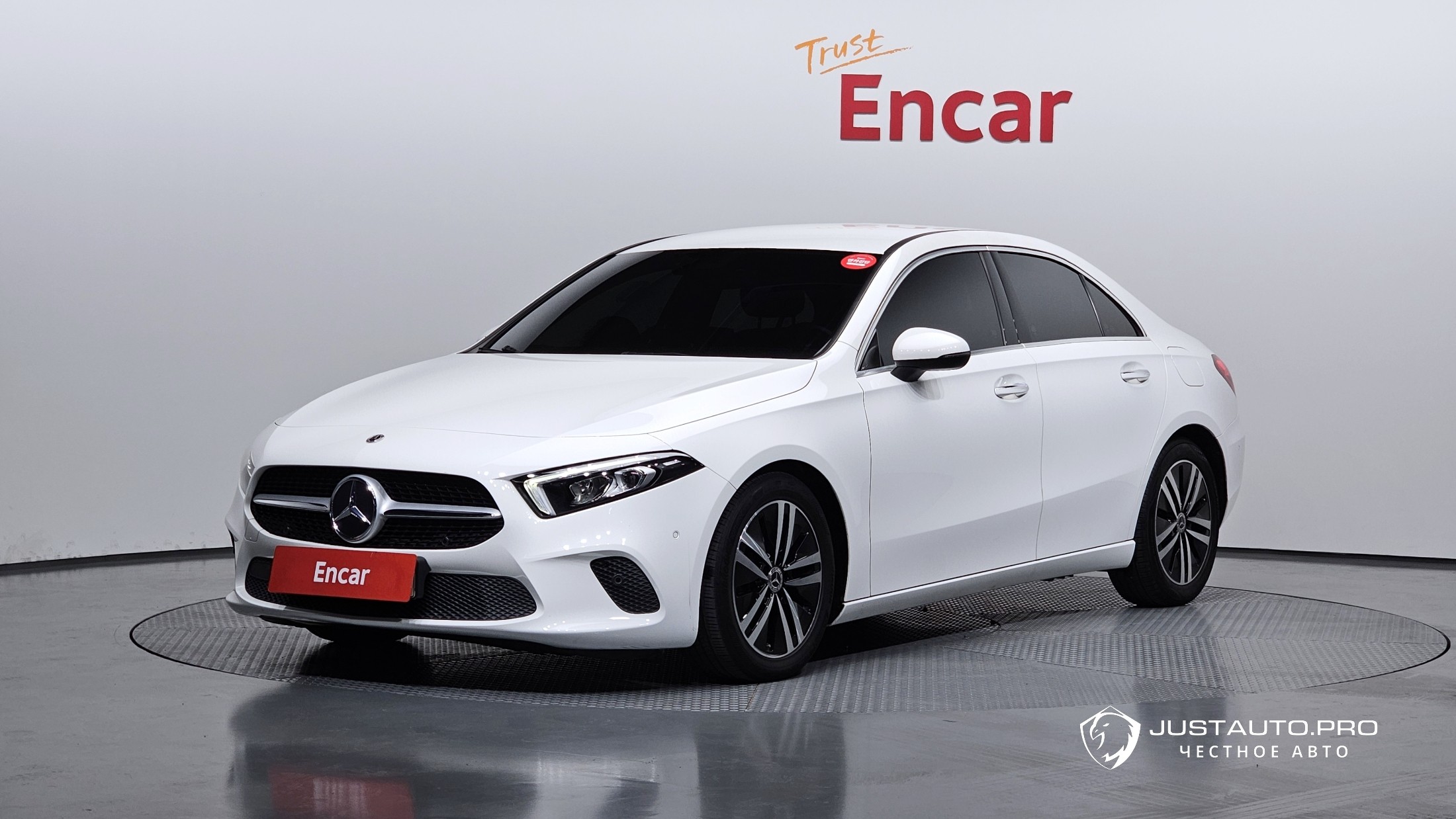 Автомобиль Mercedes-Benz A-Class