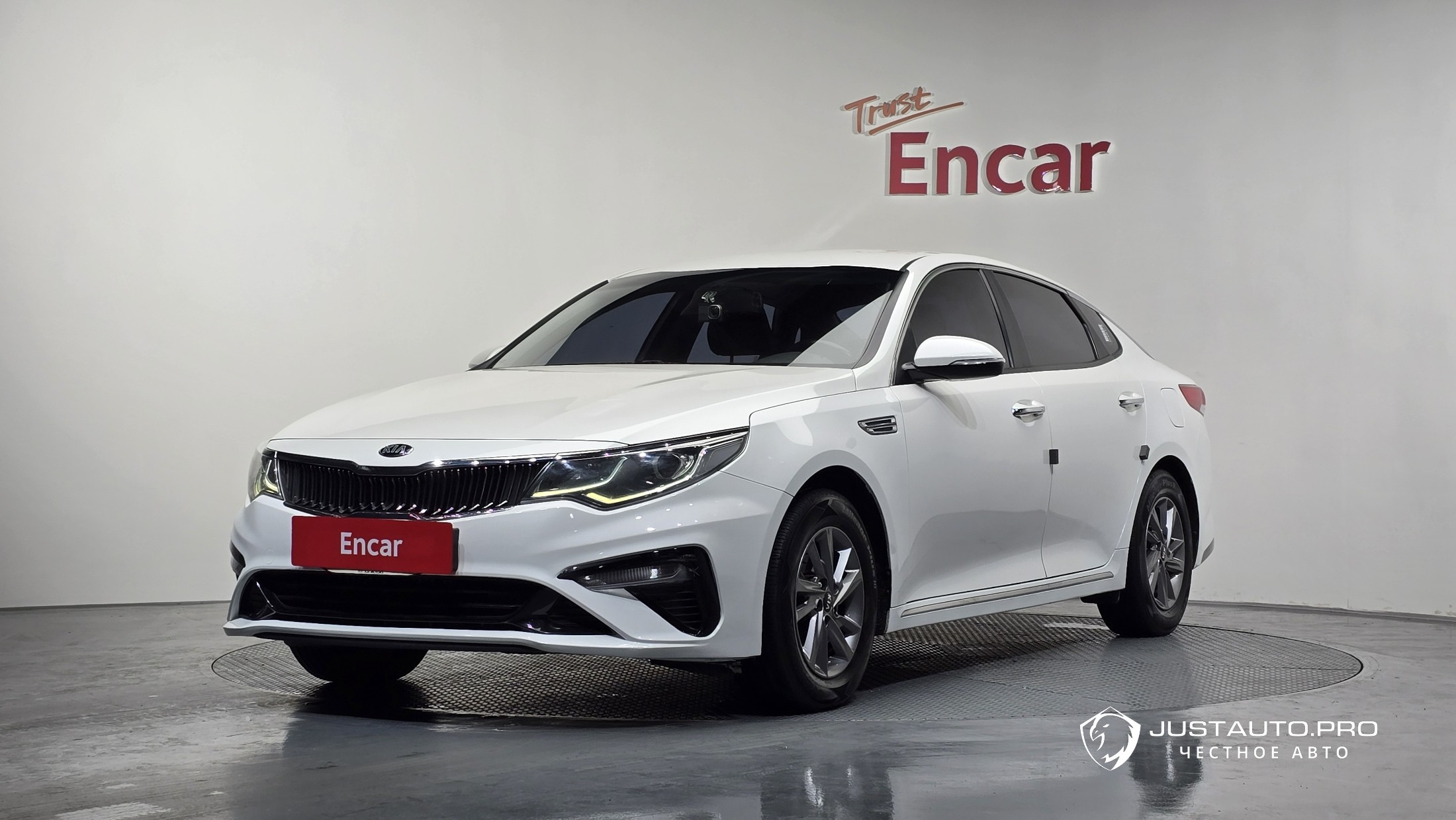 Автомобиль Kia K5