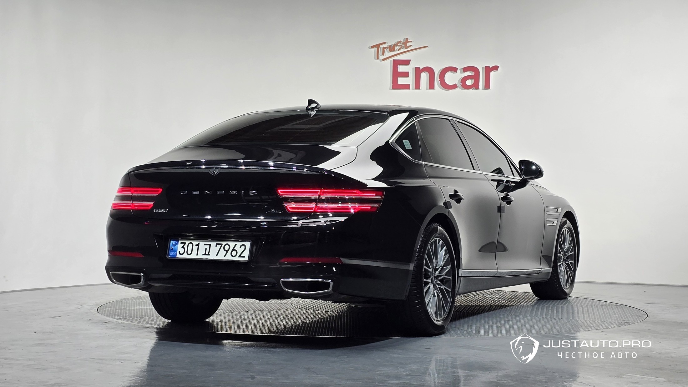 Автомобиль Genesis G80