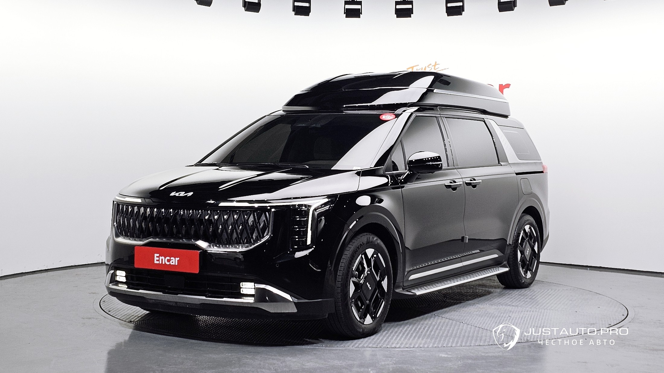 Автомобиль Kia Canival